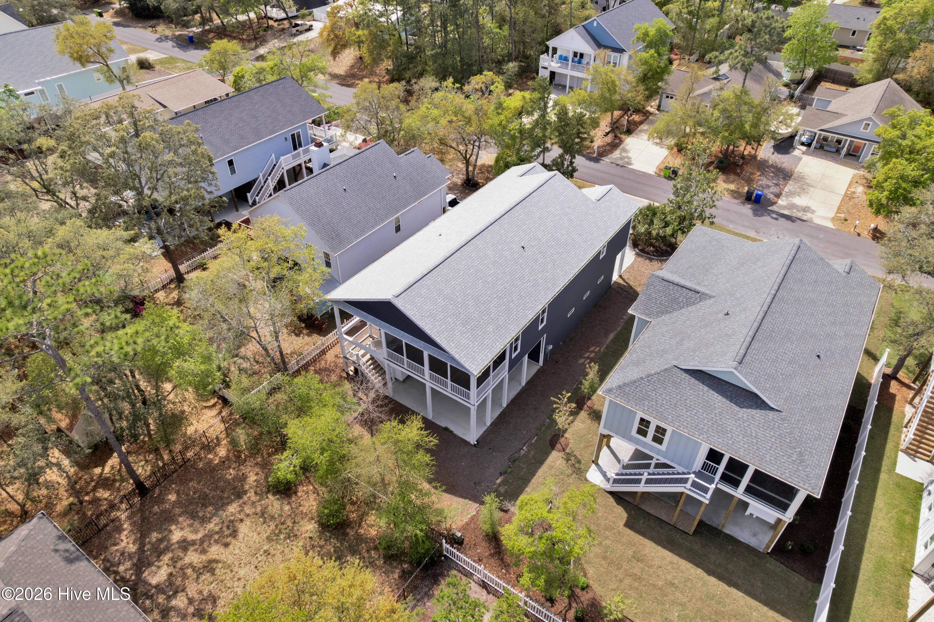 100565490 | Photo 53