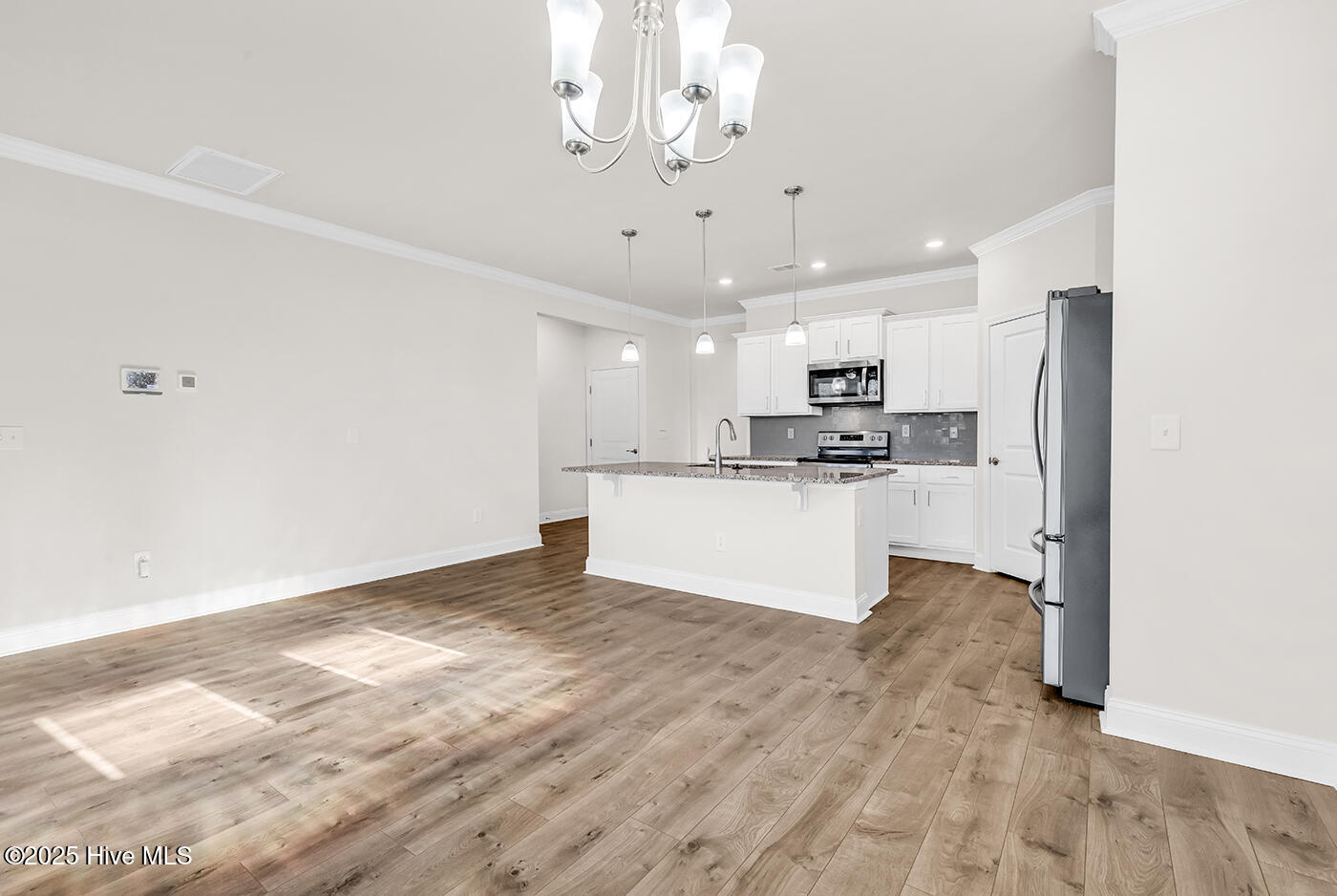 100547571 | Photo 18