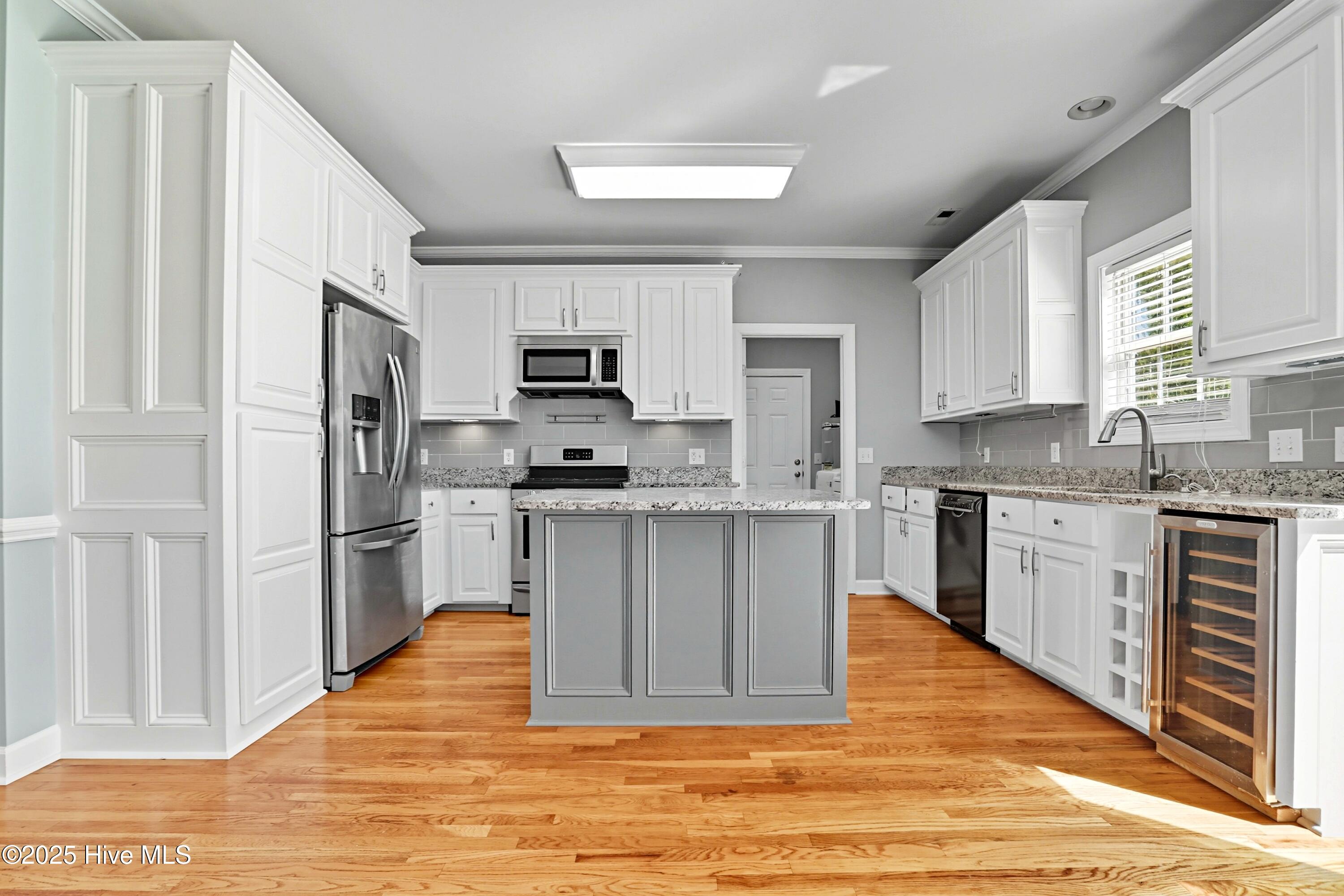 100529076 | Photo 23