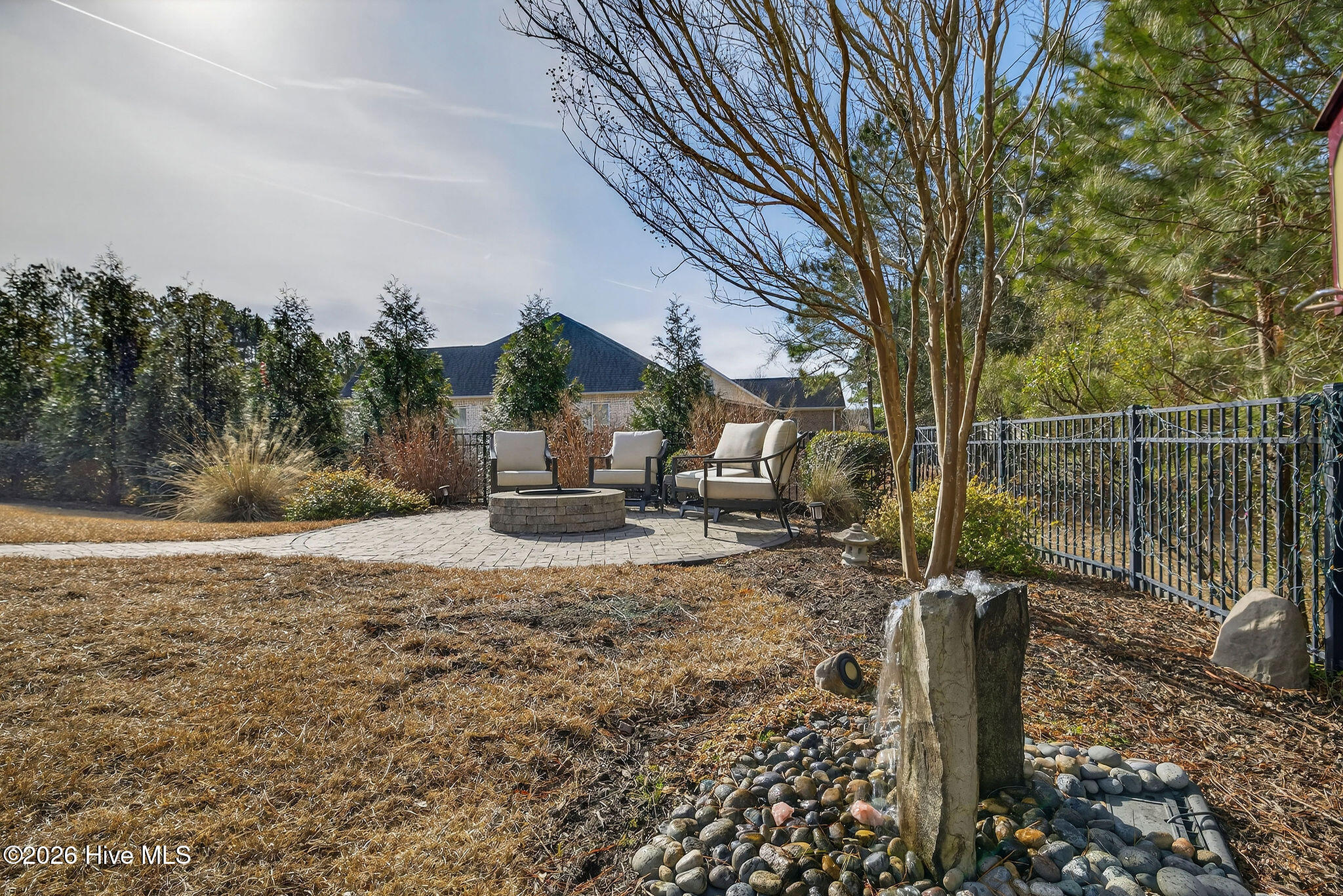 100558265 | Photo 48