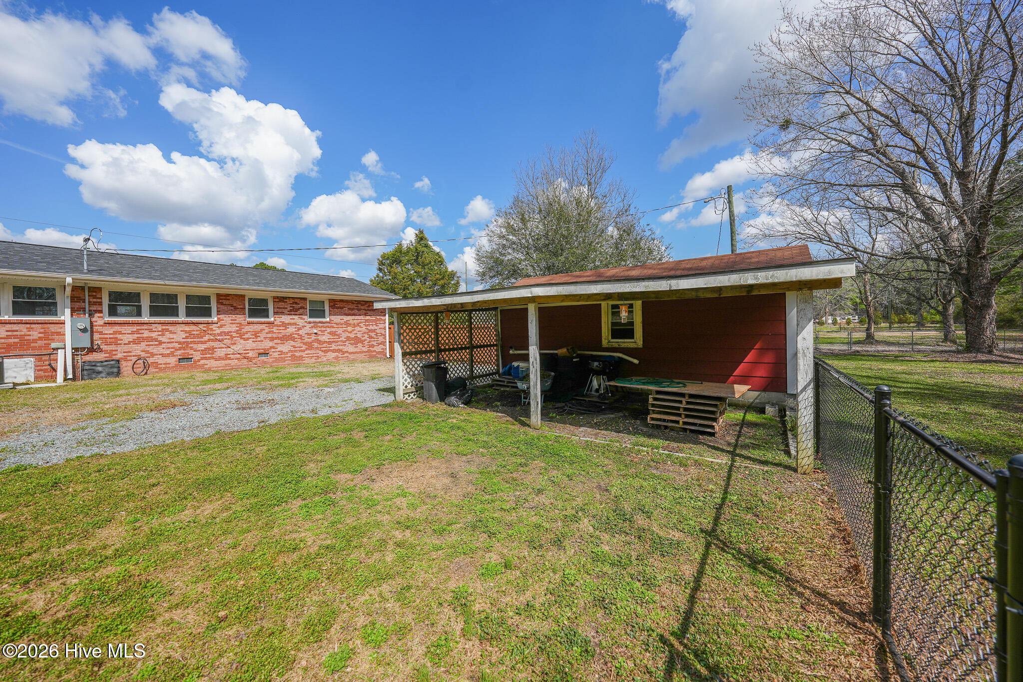 100558705 | Photo 34