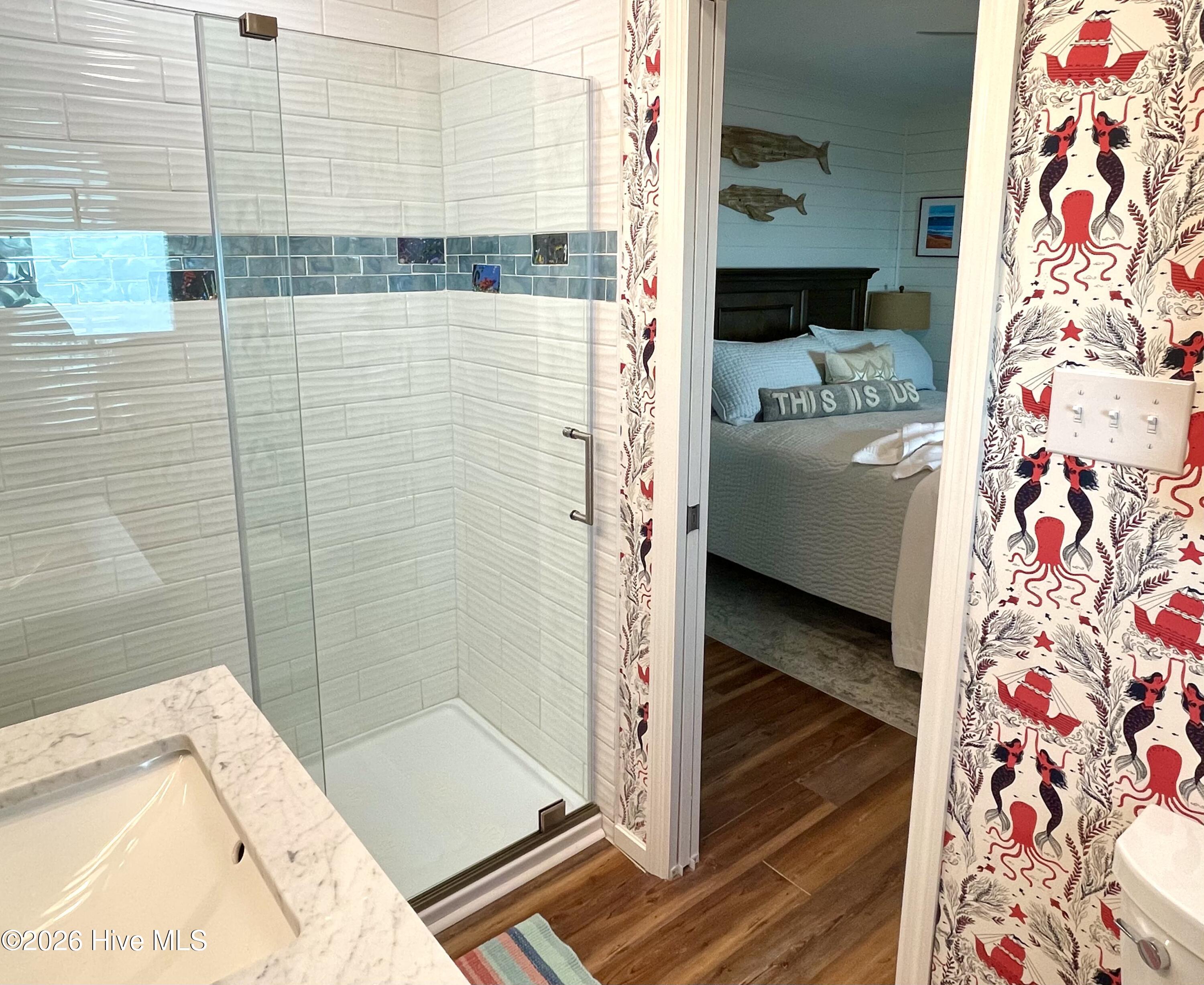 100552615 | Photo 20