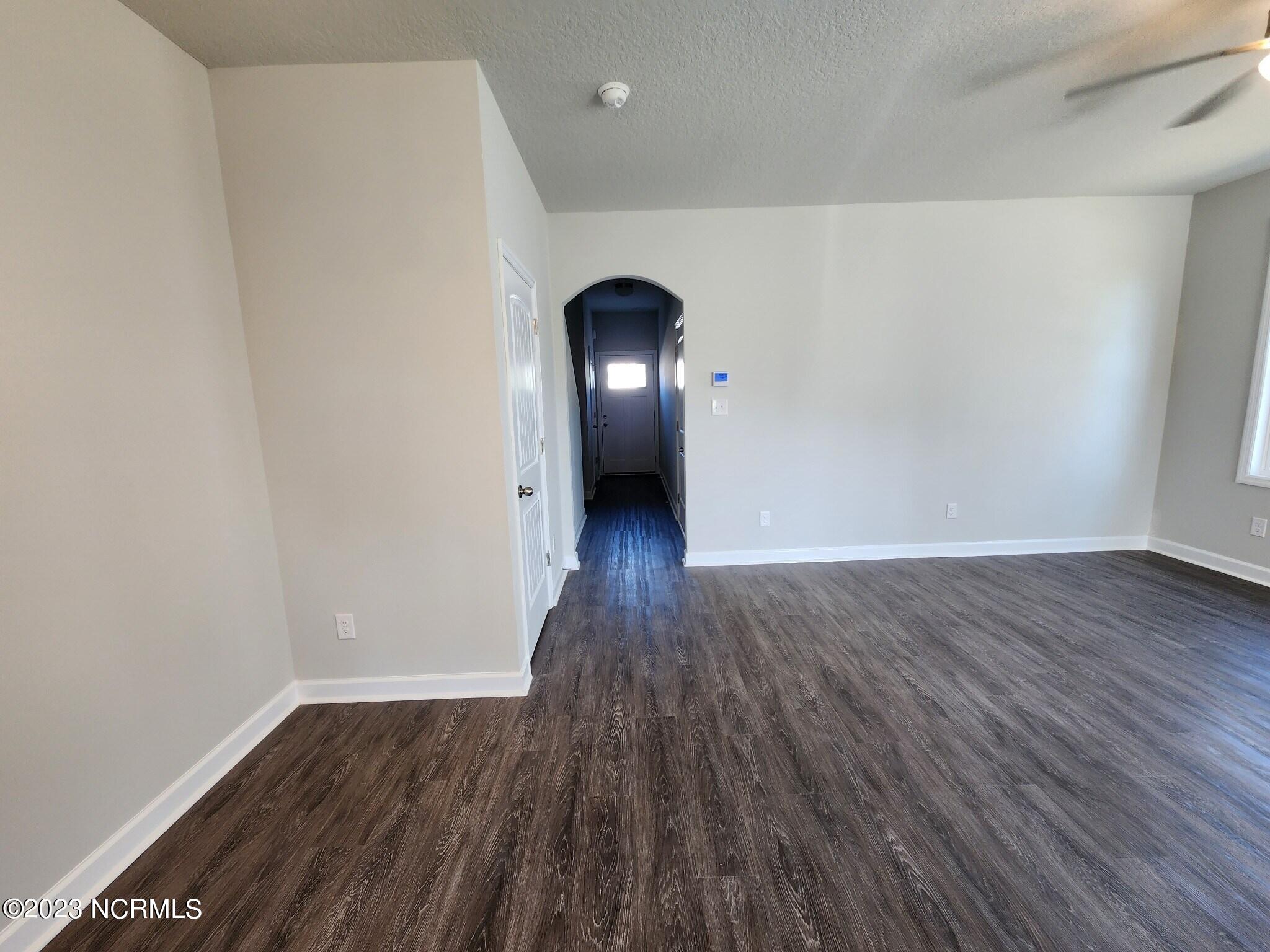 100524735 | Photo 12