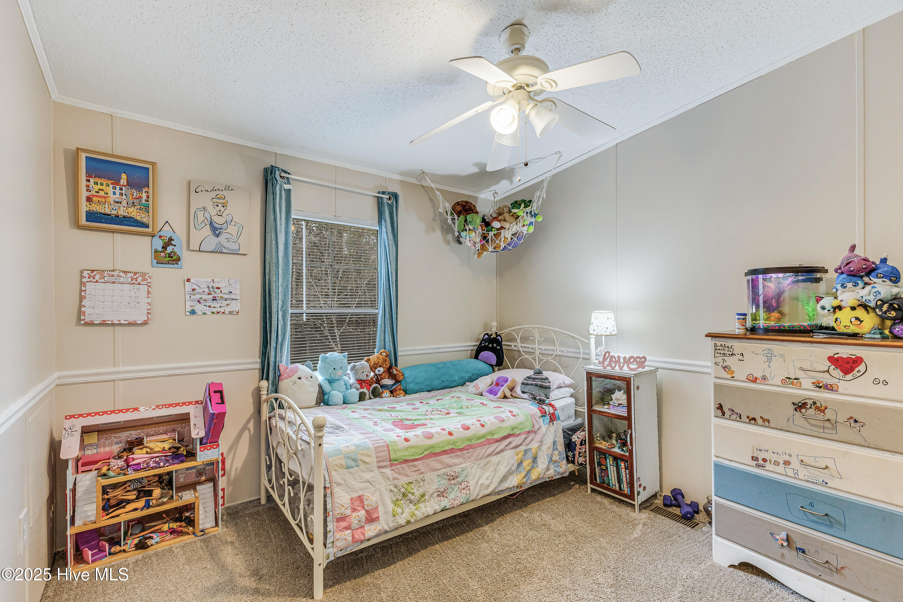 100543830 | Photo 35