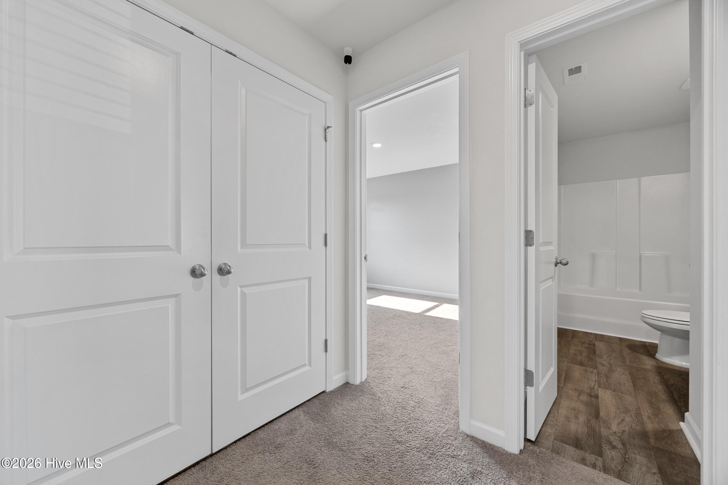 100553351 | Photo 18