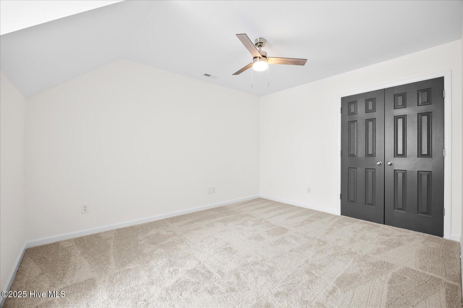 100522209 | Photo 27