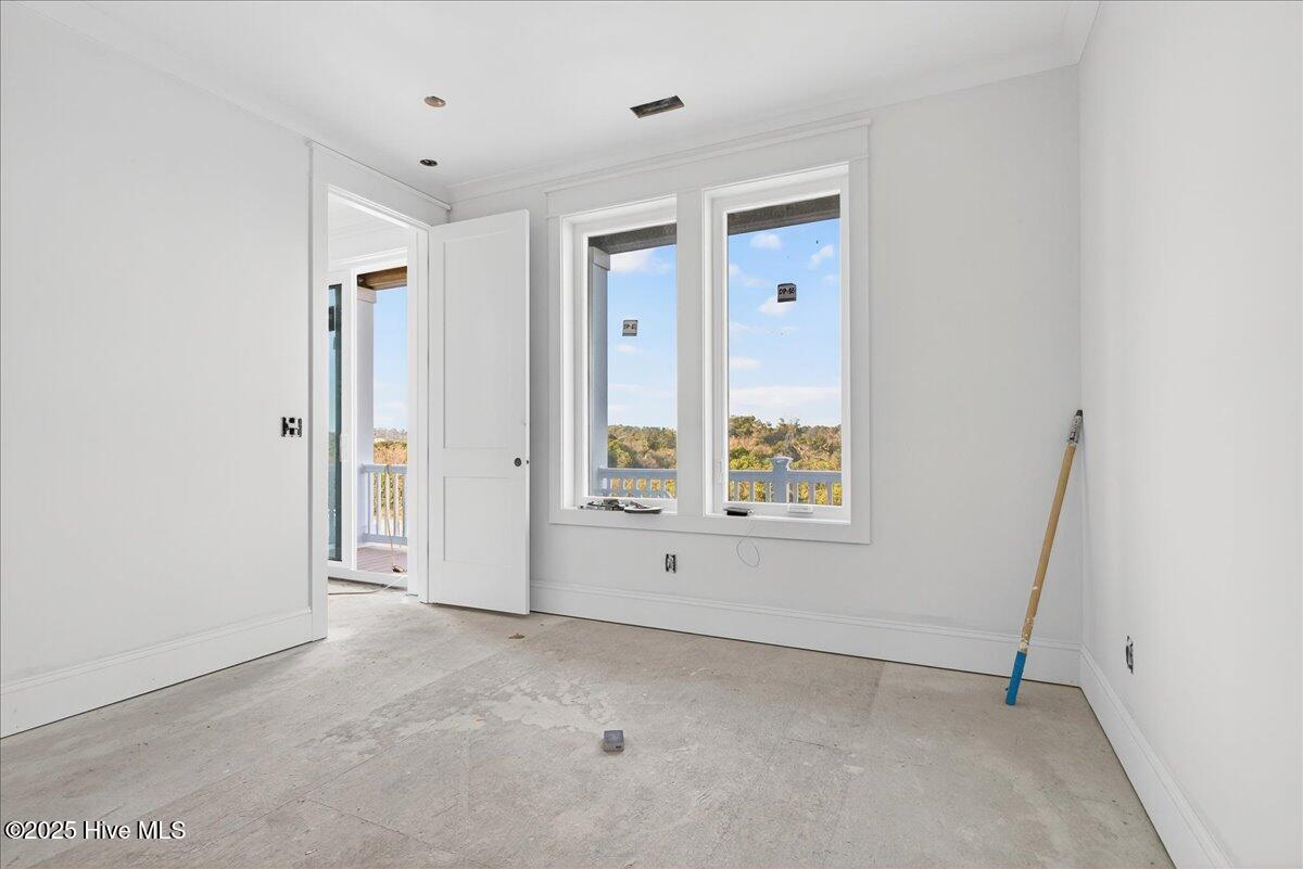 100543299 | Photo 26