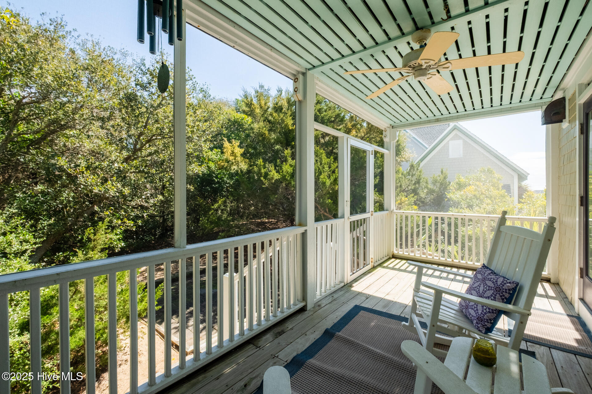 100493663 | Photo 41