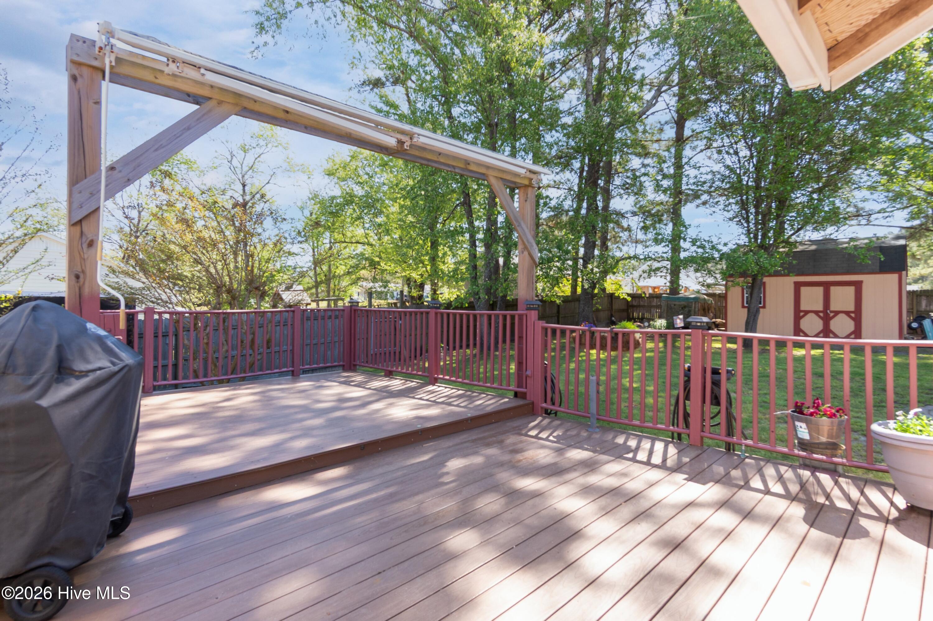 100564108 | Photo 31