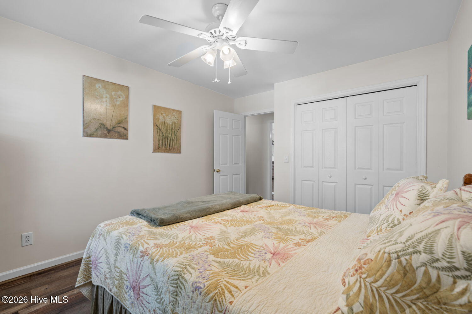 100565093 | Photo 20