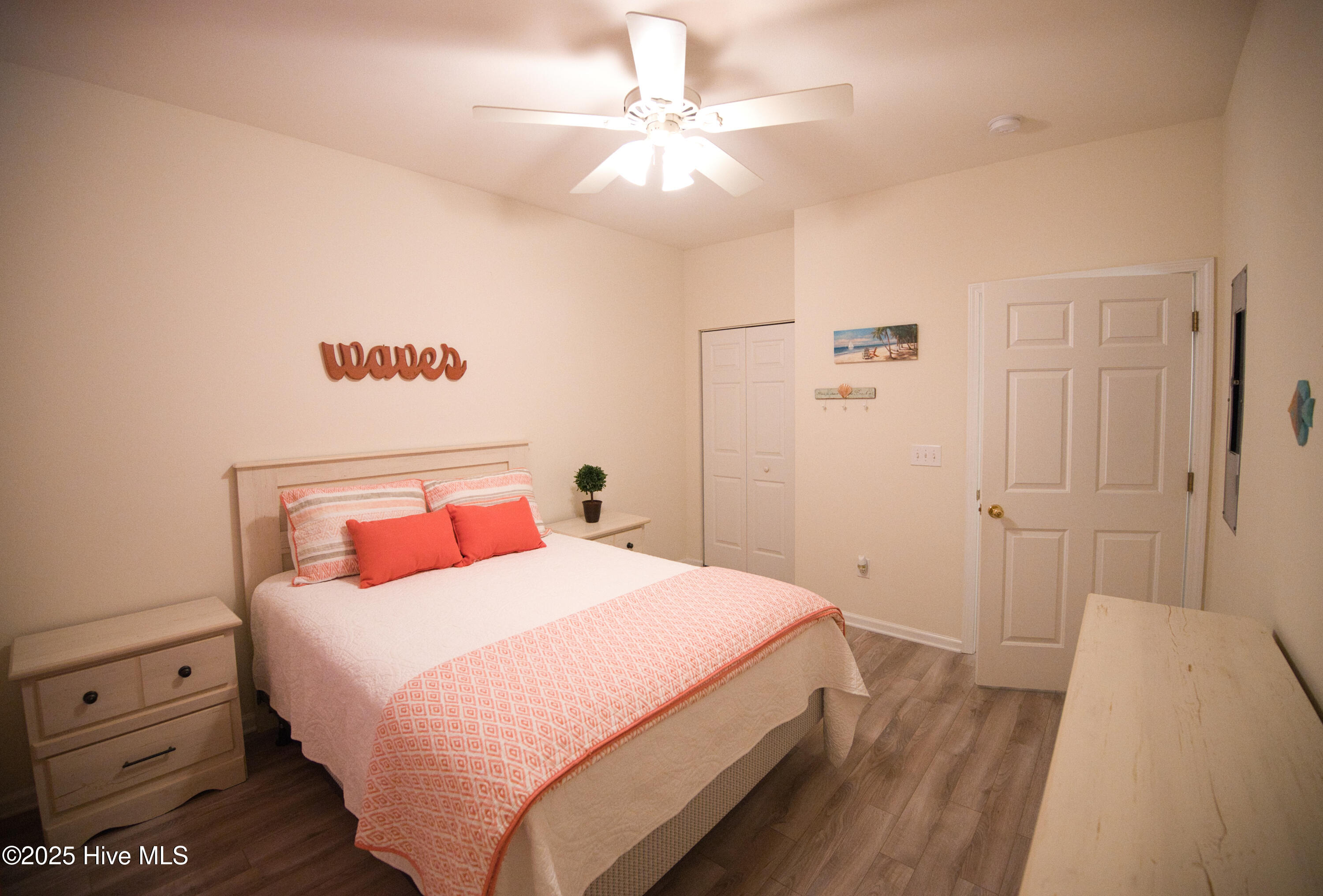 100546410 | Photo 30