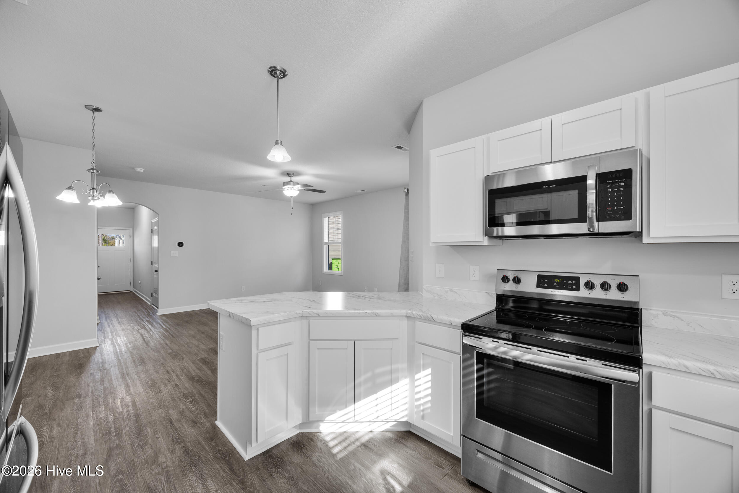 100557610 | Photo 20