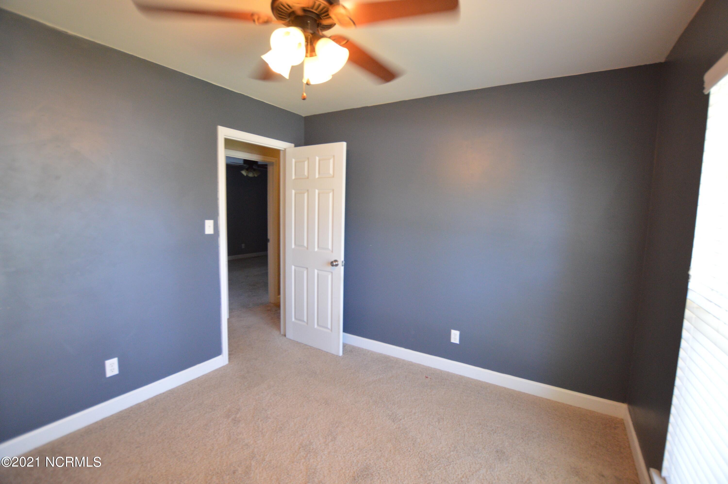 100562914 | Photo 24