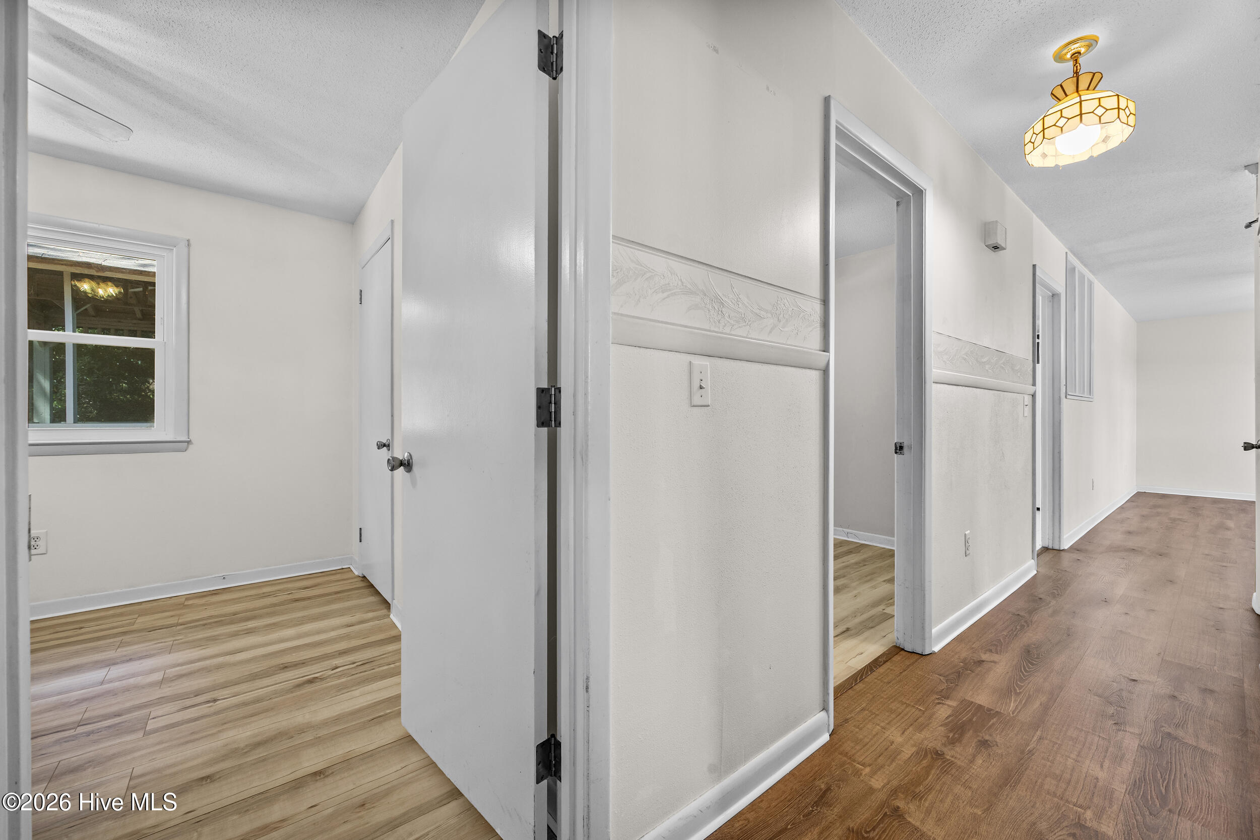 100569025 | Photo 28