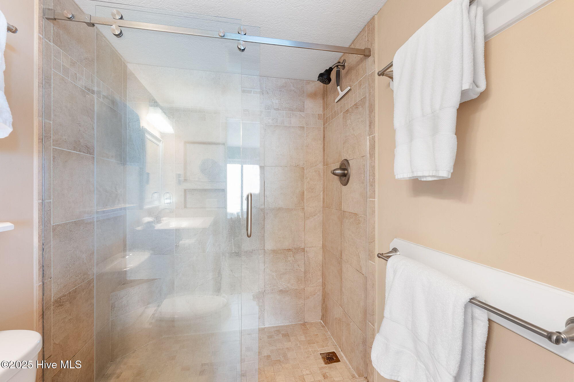 100544283 | Photo 18