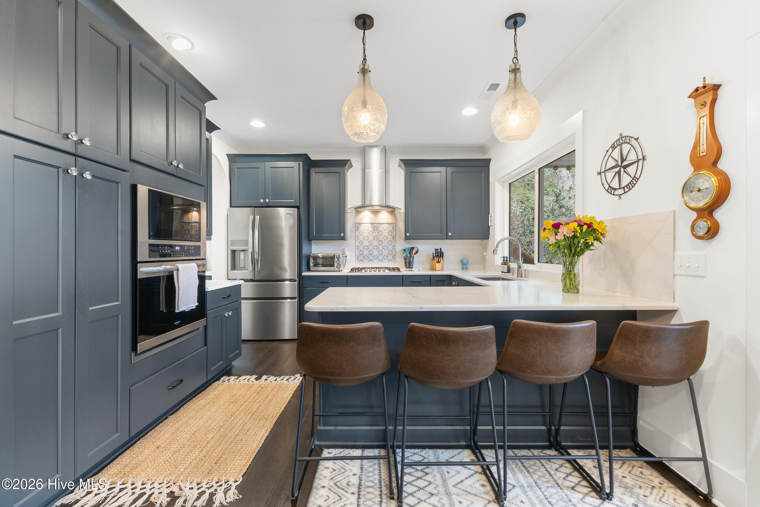 100558084 | Photo 14