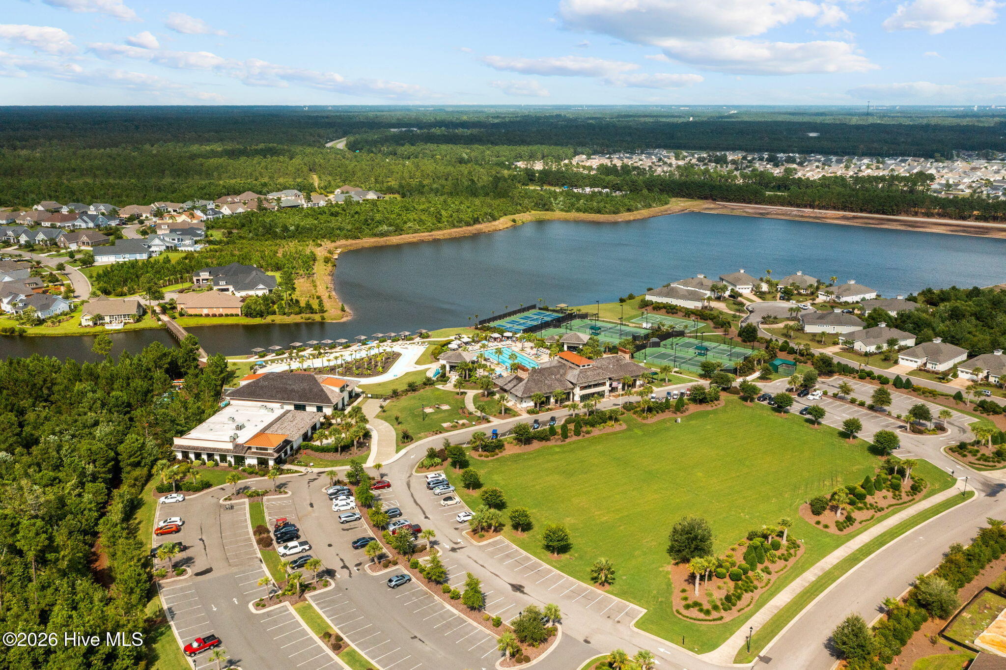 100568496 | Photo 64