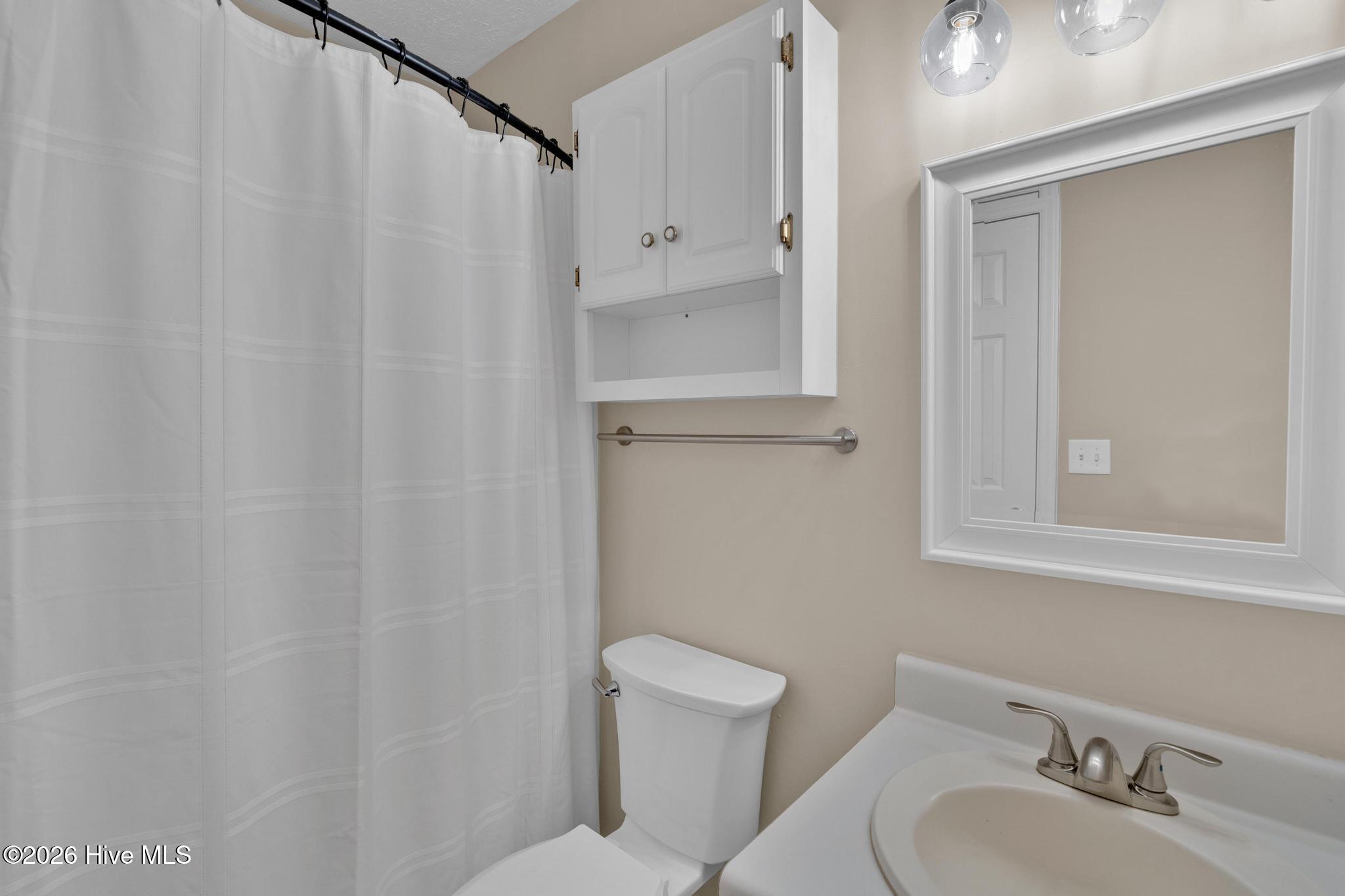 100566412 | Photo 12