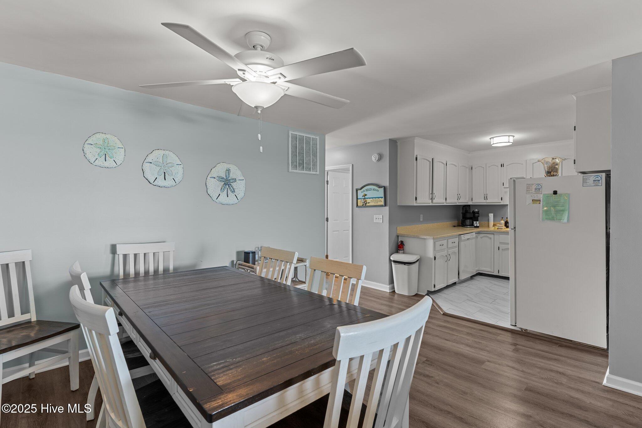 608 Carolina Beach Avenue N 3c, Carolina Beach, NC 28428 – photo 19: 21-web-or-mls-BTS06364