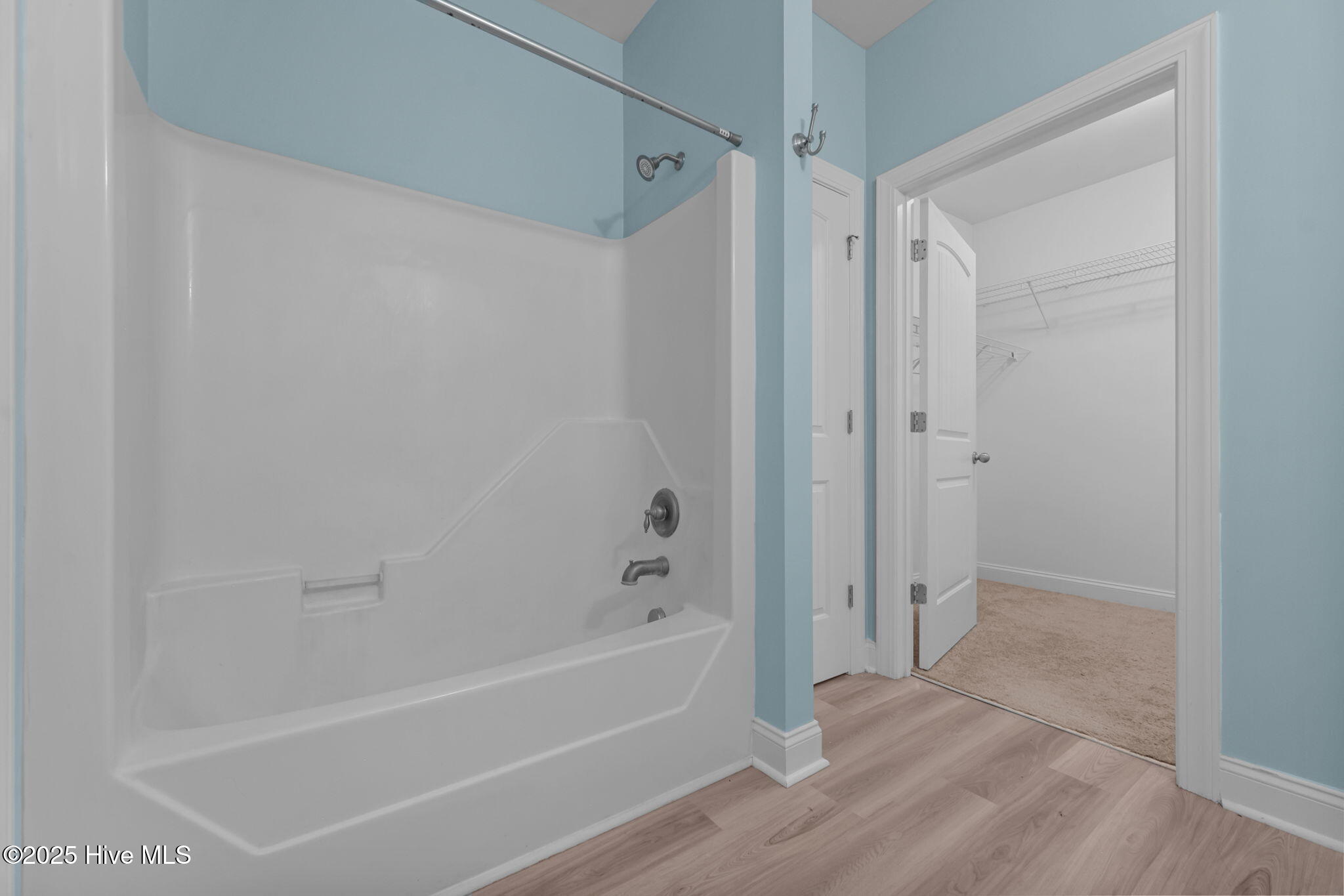 100506684 | Photo 24