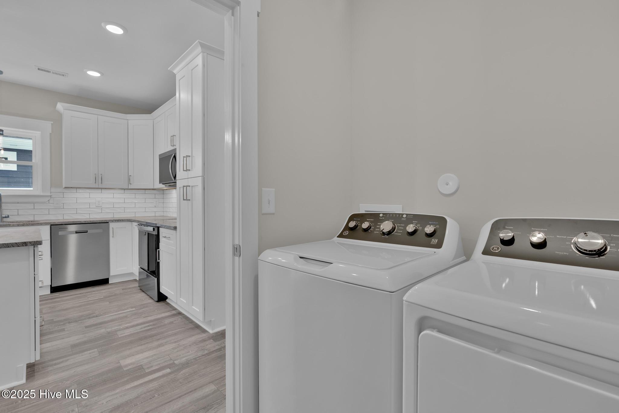 100527490 | Photo 15