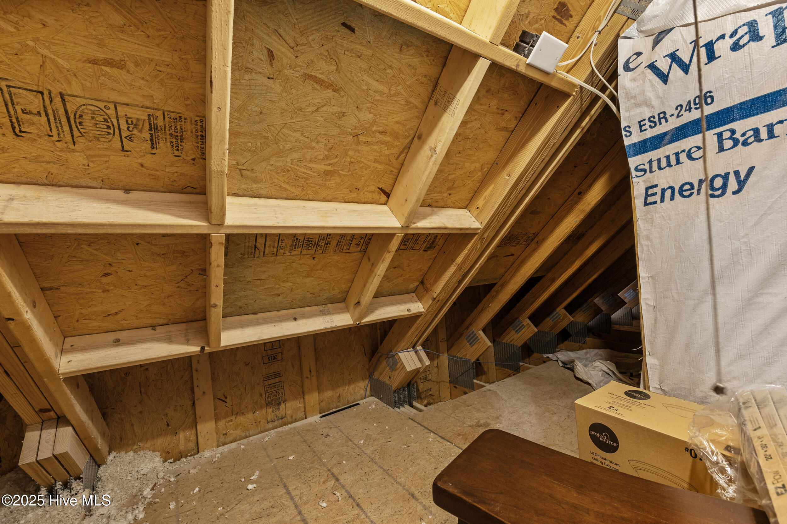 100542328 | Photo 39