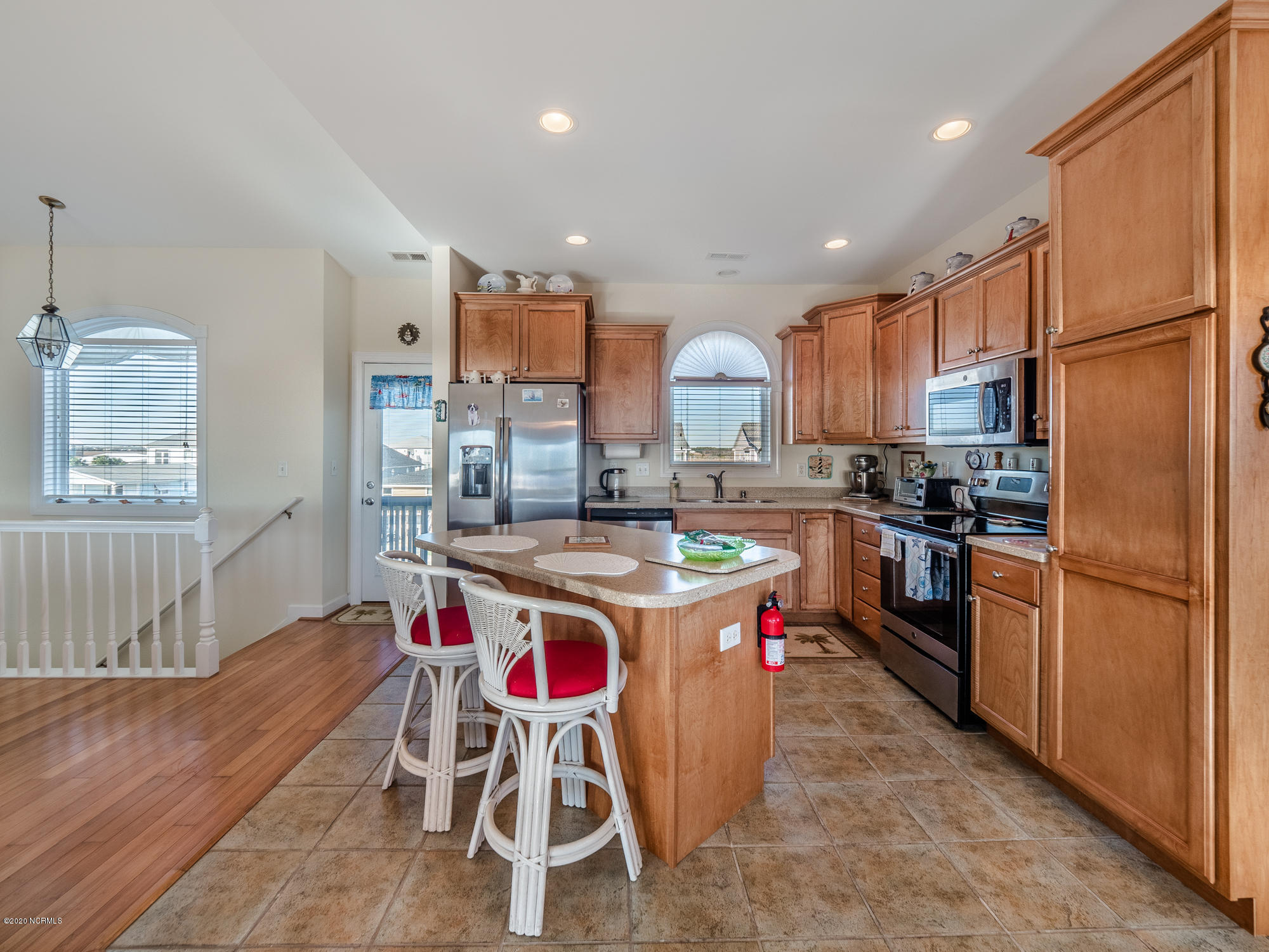 1016 Ocean Boulevard, Topsail Beach, NC 28445 – photo 10: 11-large-2000px