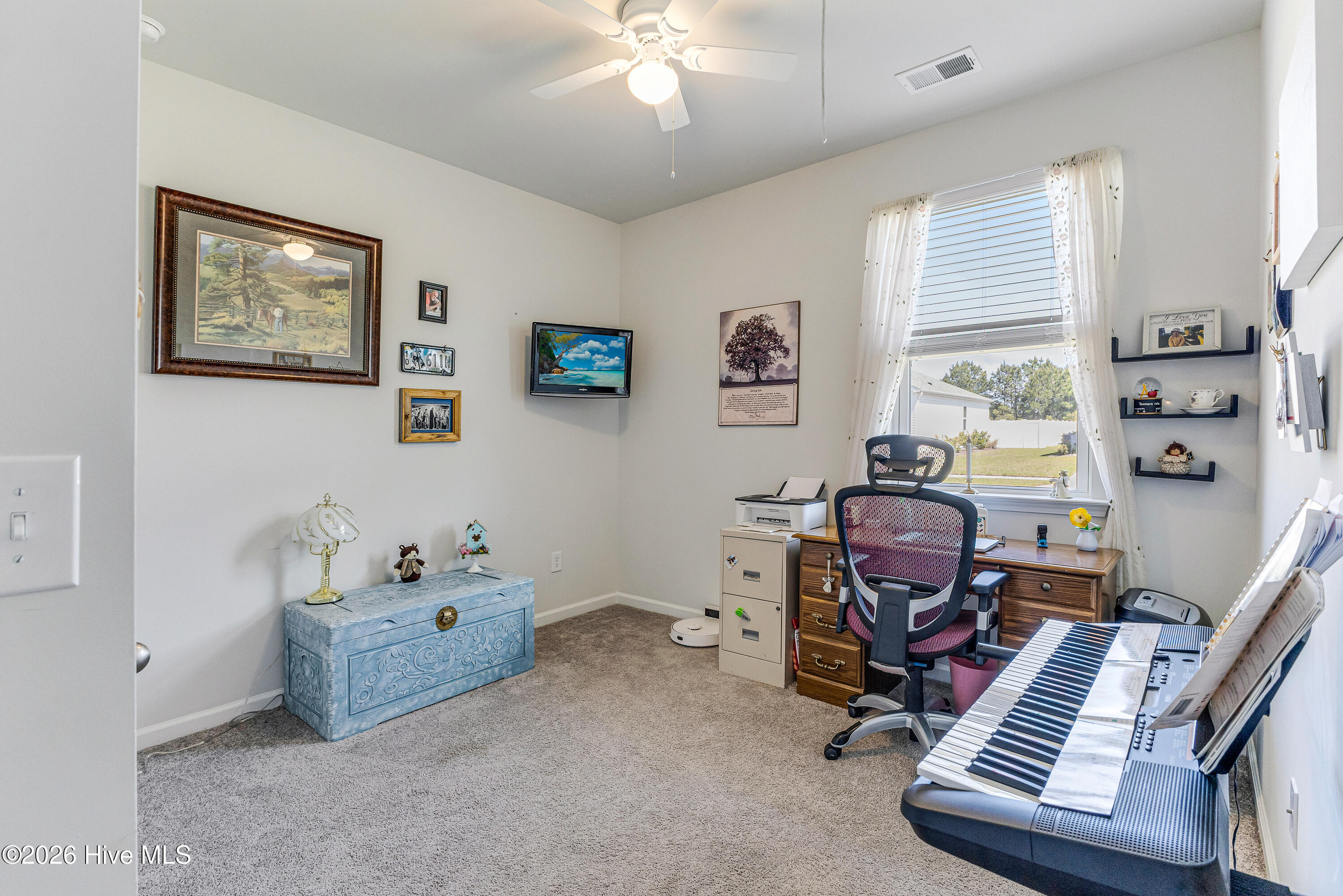 100566455 | Photo 25