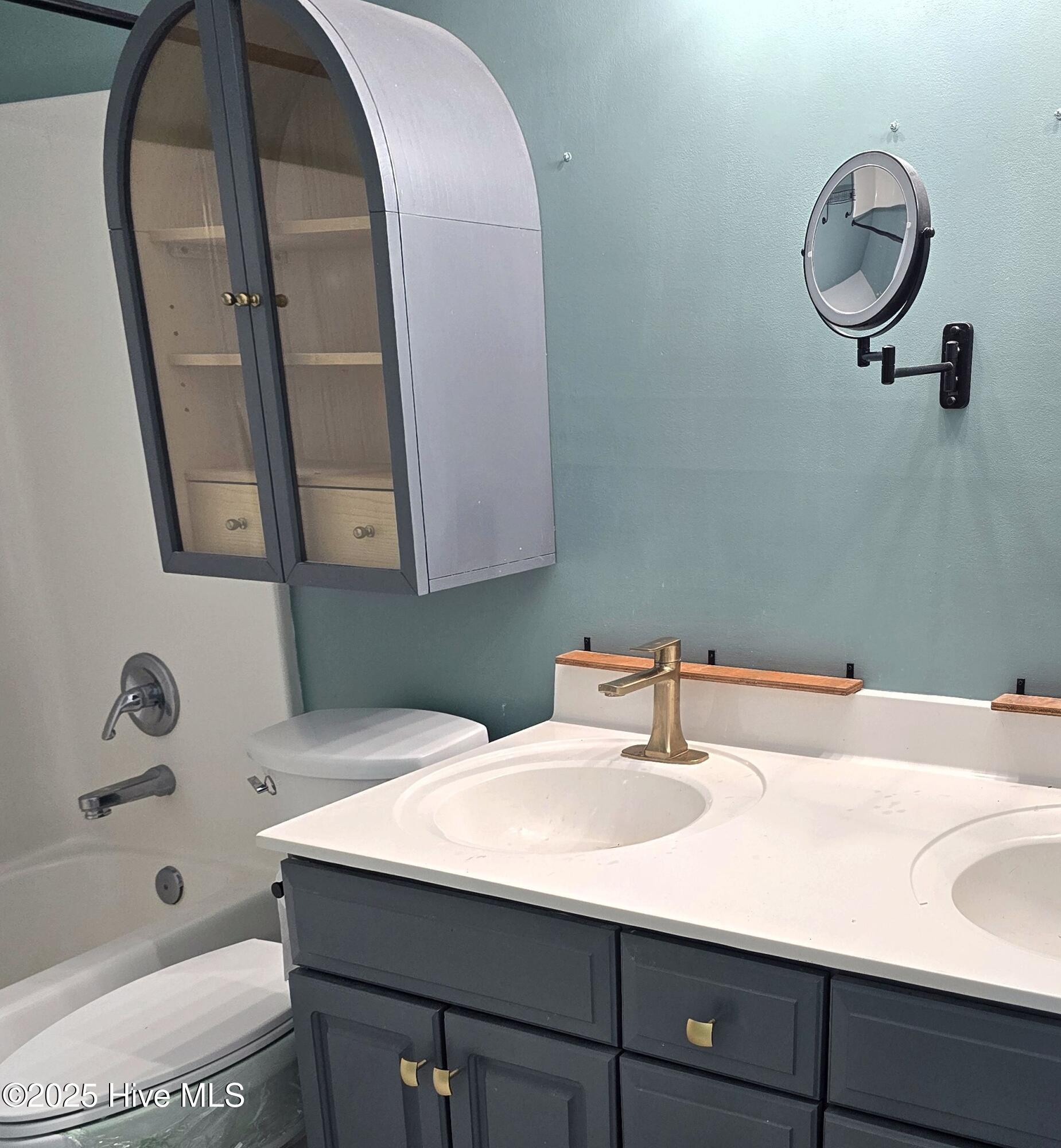 100542444 | Photo 10