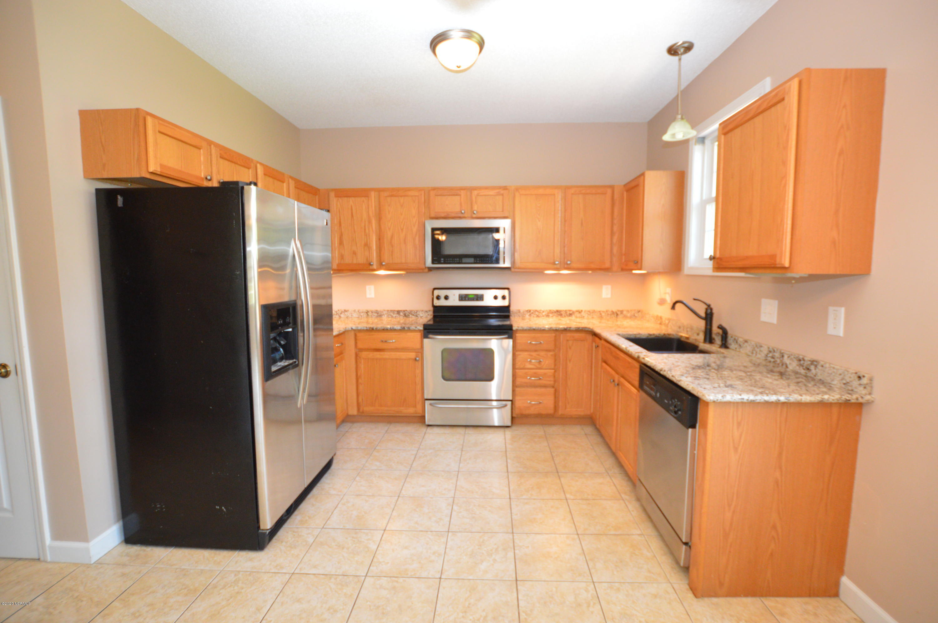 100565813 | Photo 11