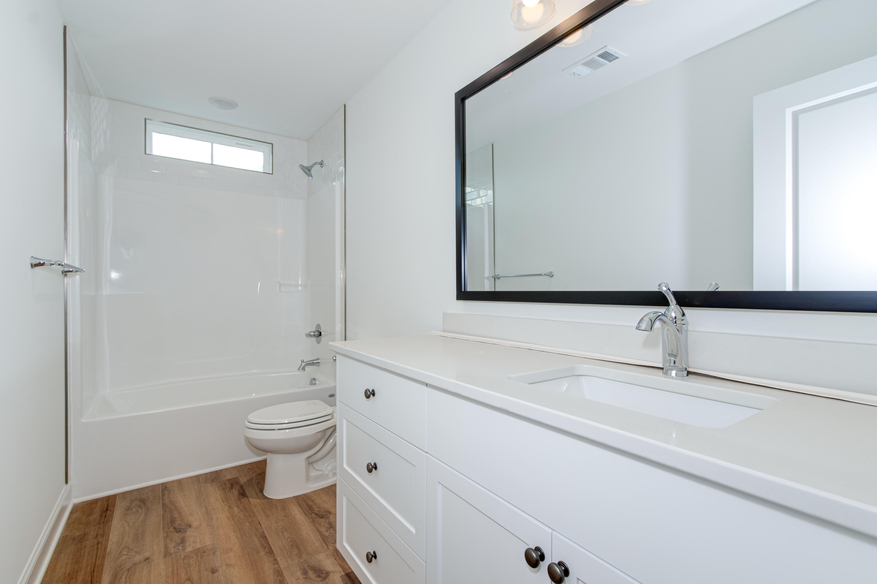 2nd St, 526, Interior-19
