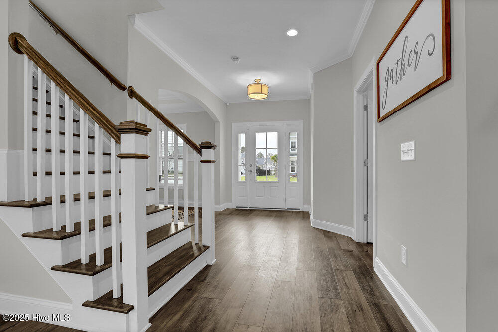 100500102 | Photo 10