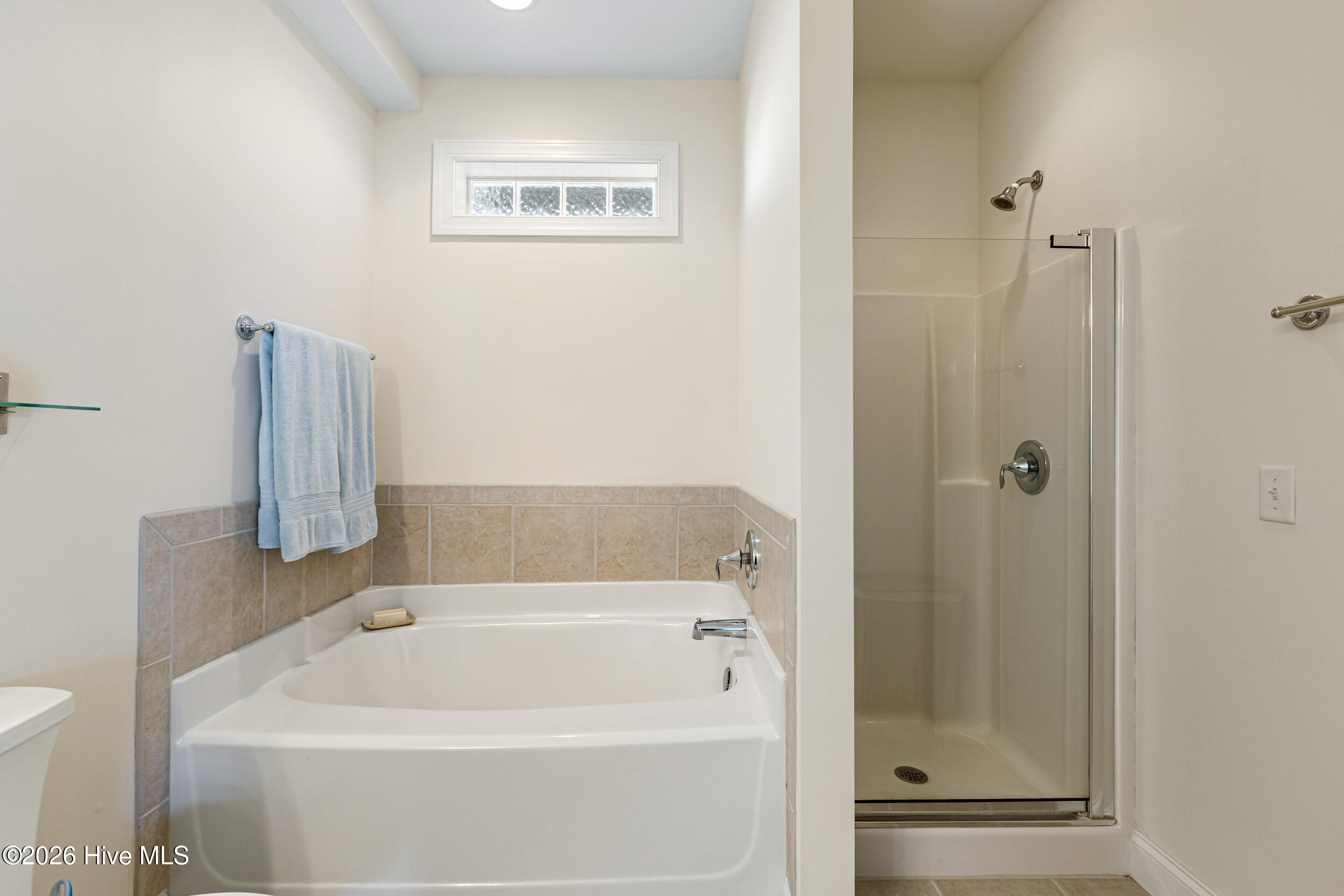 100567123 | Photo 23