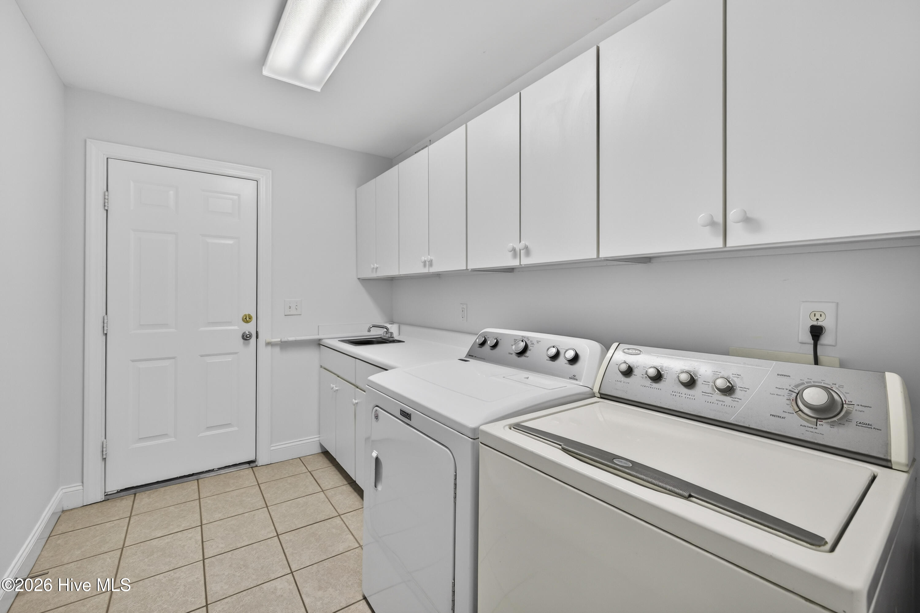 100563157 | Photo 11