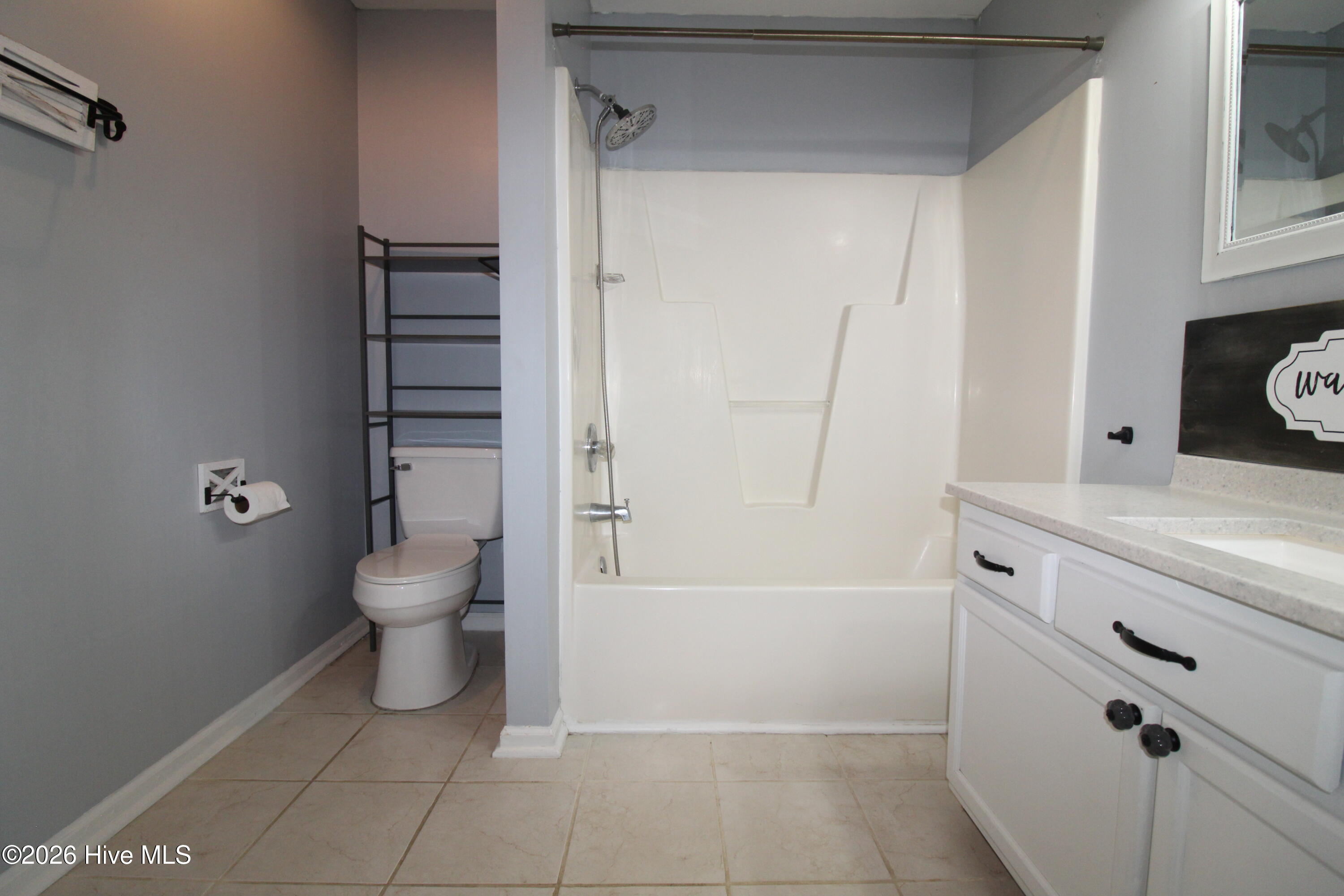 100558935 | Photo 35