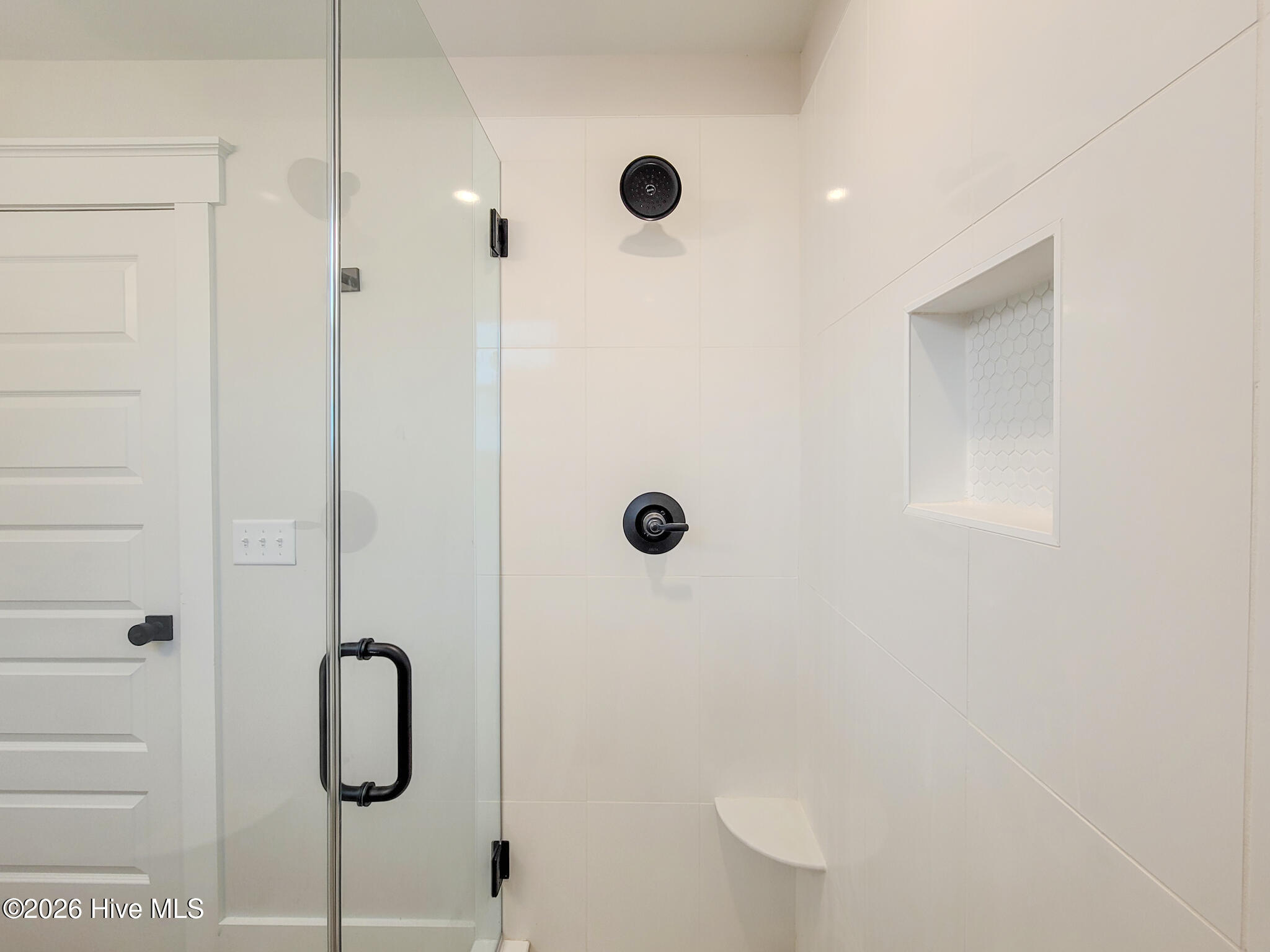 100553642 | Photo 17