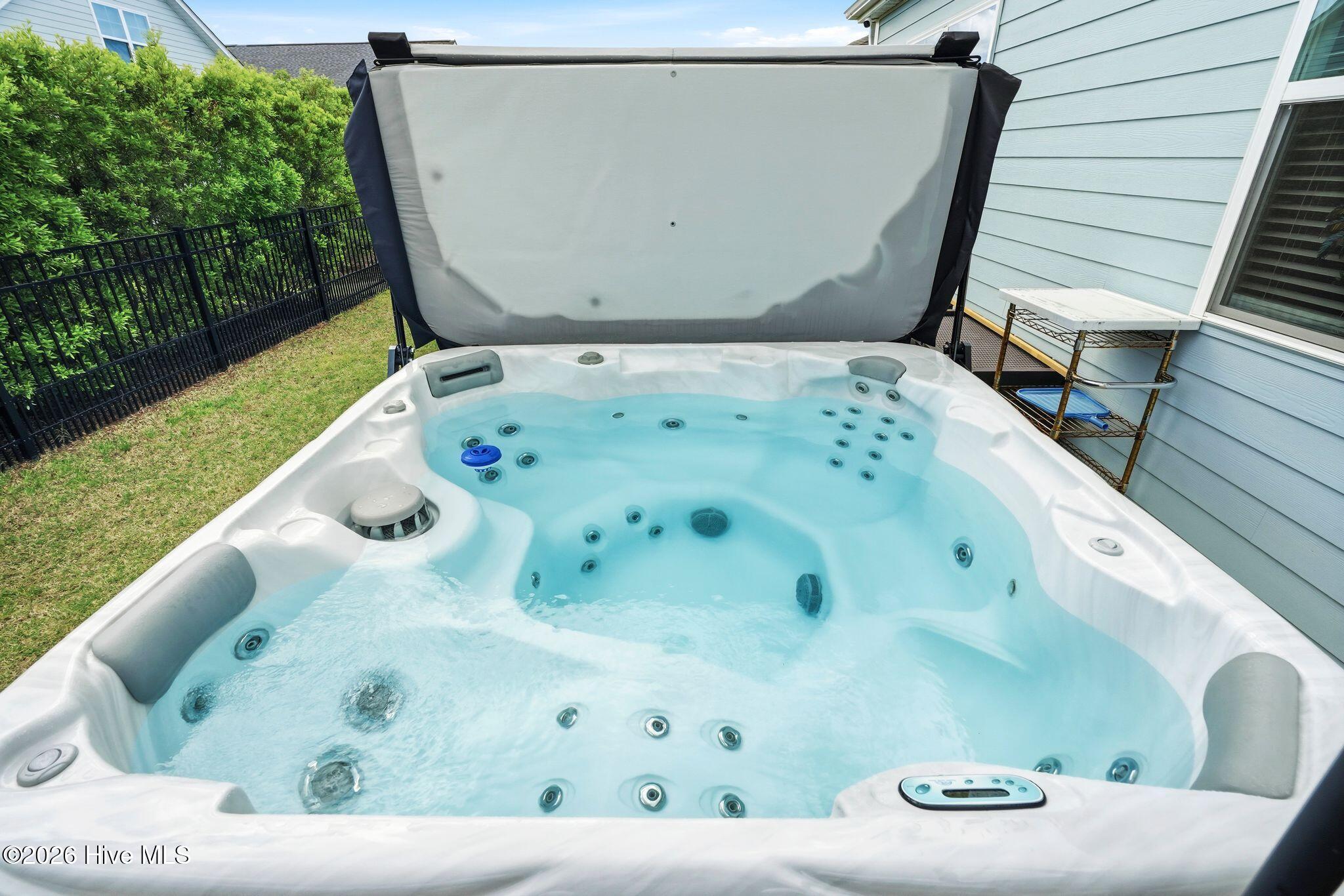 100531826 | Photo 111