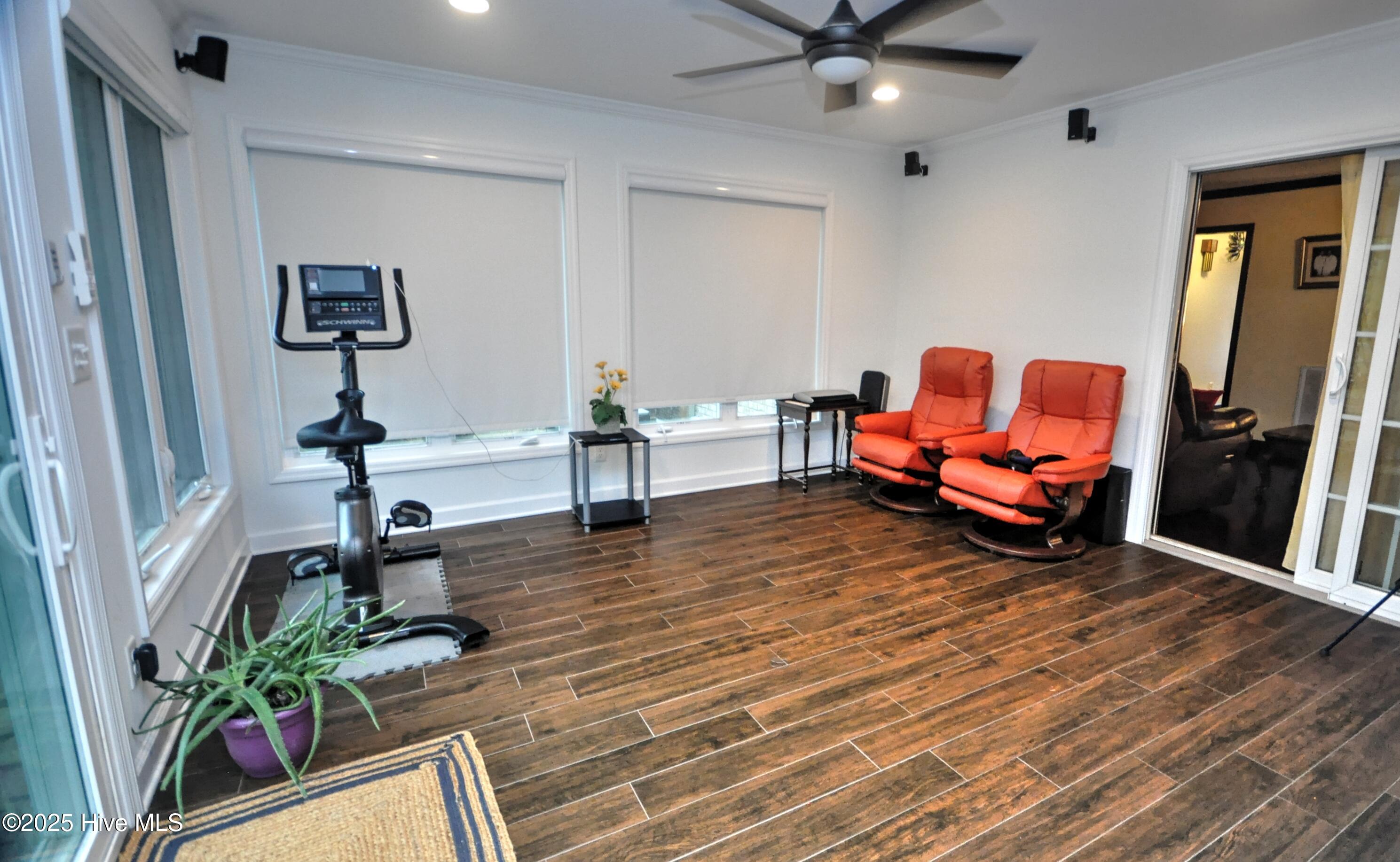 100546216 | Photo 21