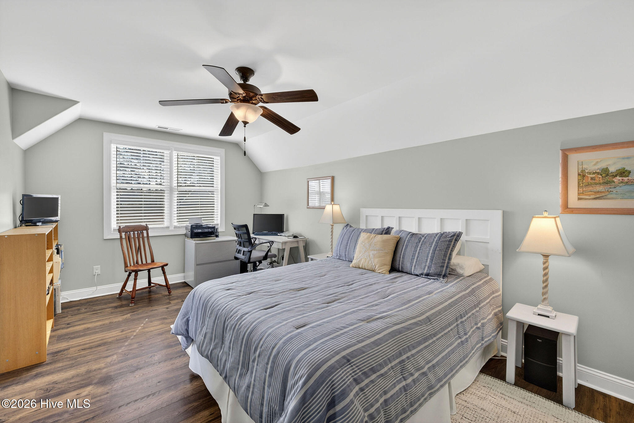 100558265 | Photo 39