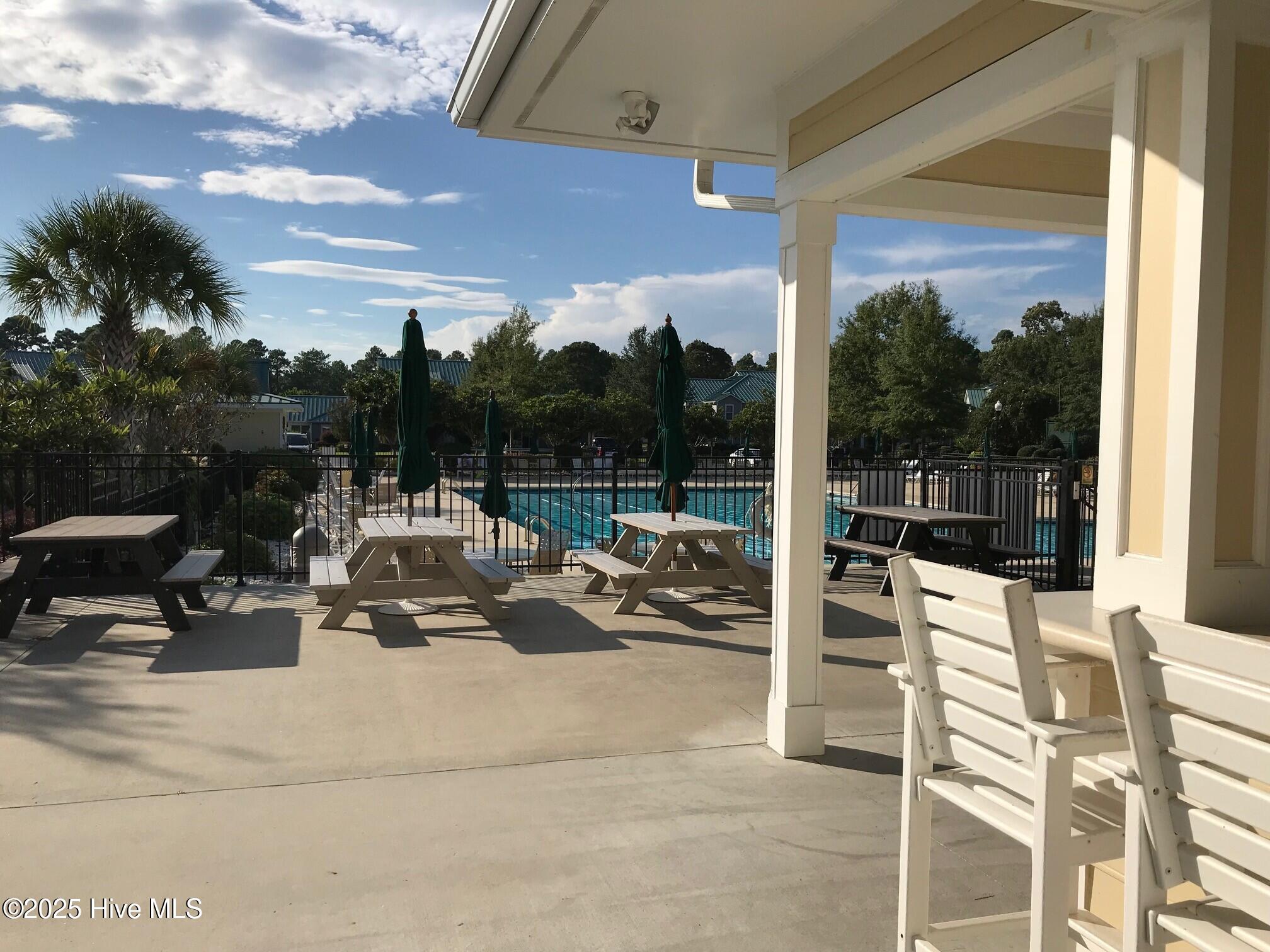 100506076 | Photo 76