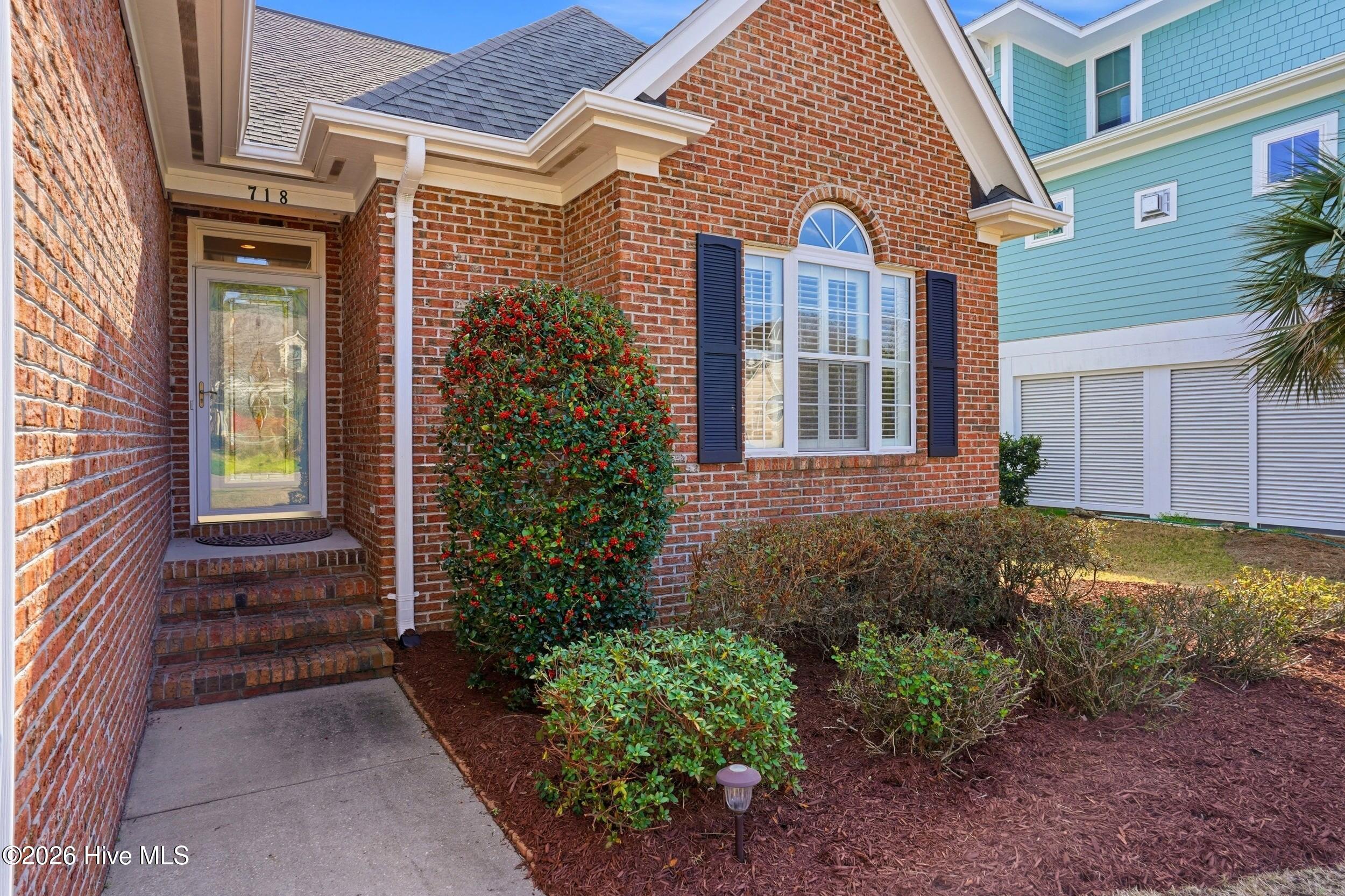 100559989 | Photo 69