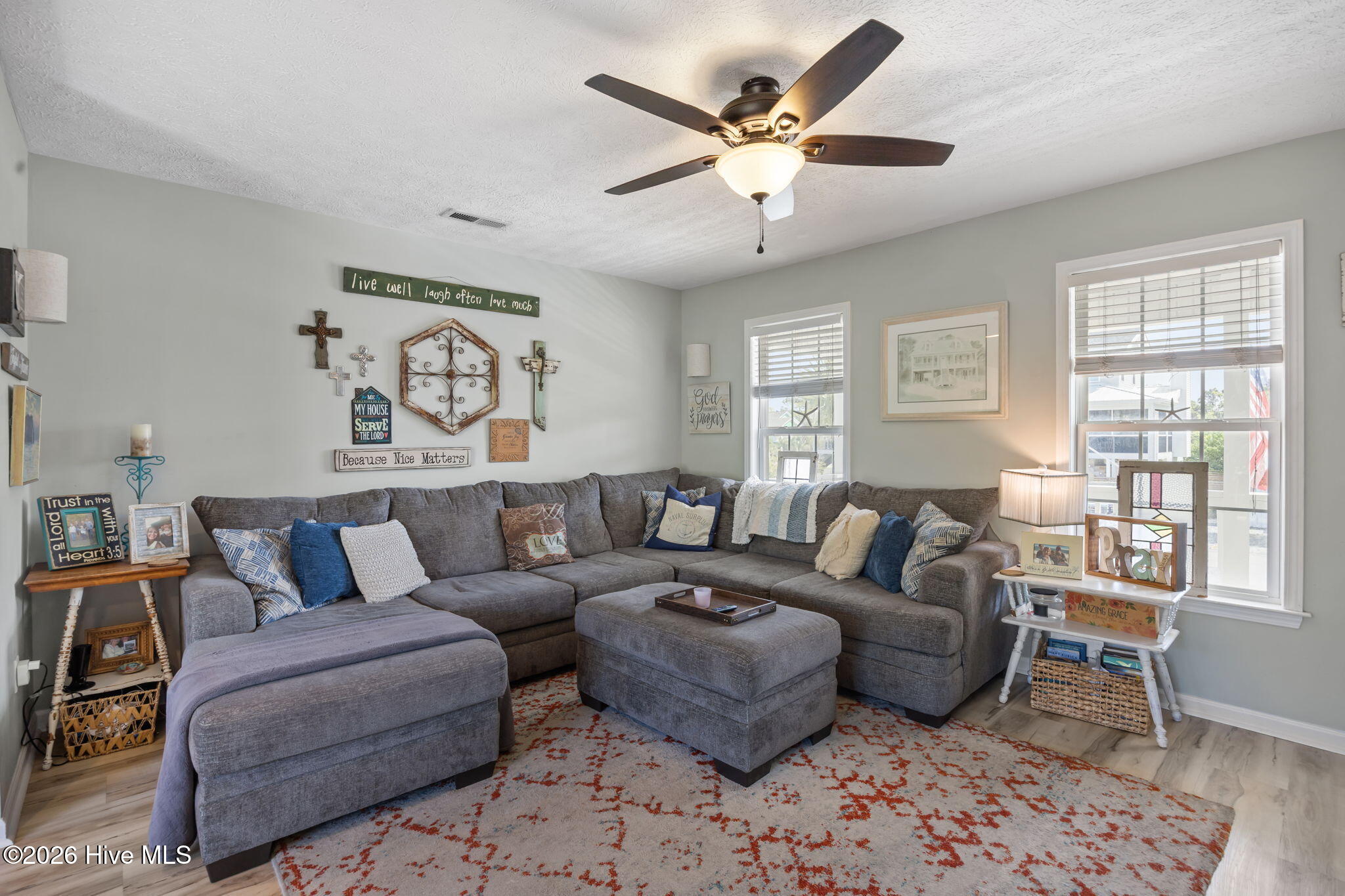 100566425 | Photo 13