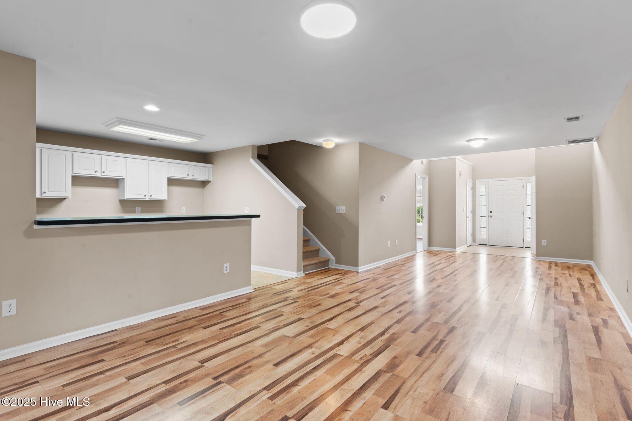 100542570 | Photo 22