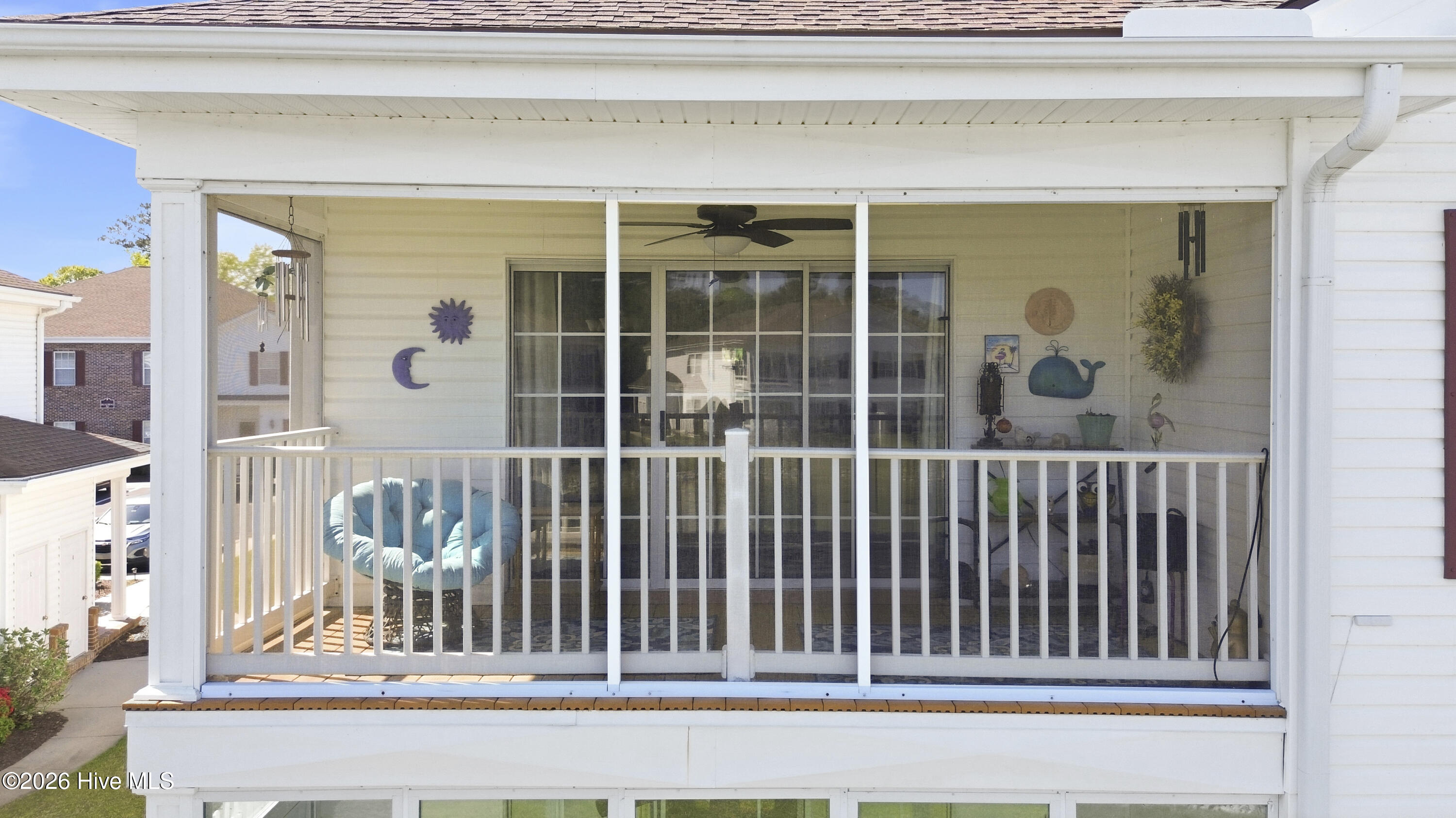 100564419 | Photo 40