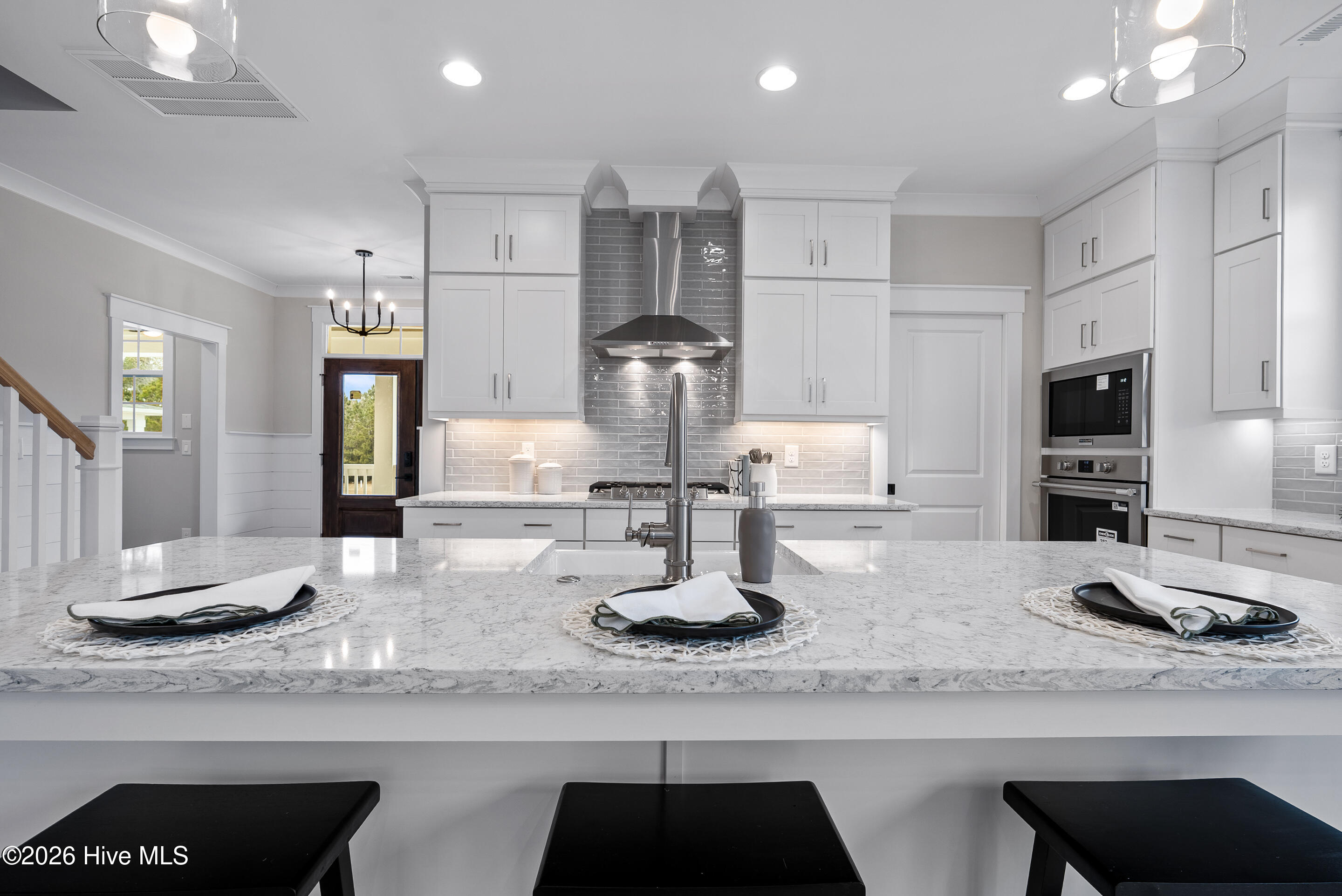 100552553 | Photo 14