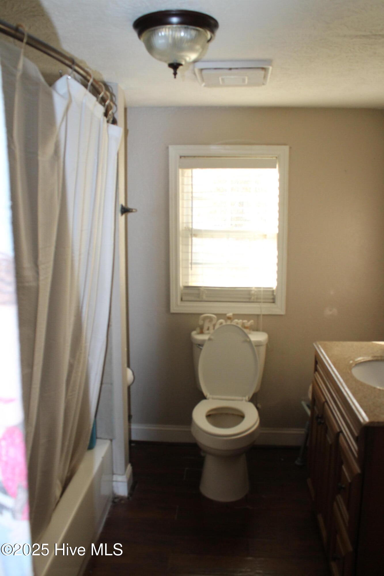 100541435 | Photo 14