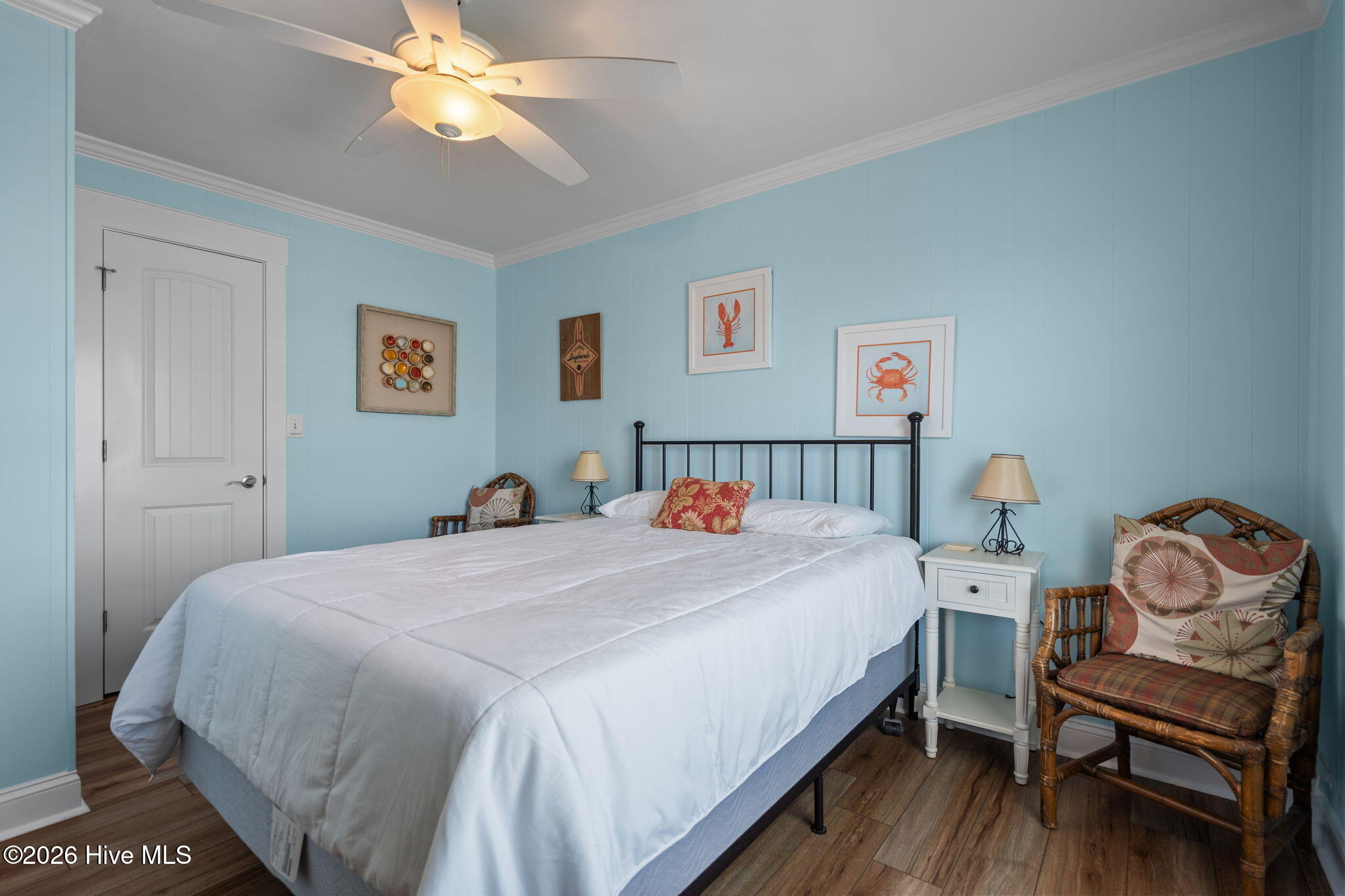 100568045 | Photo 24