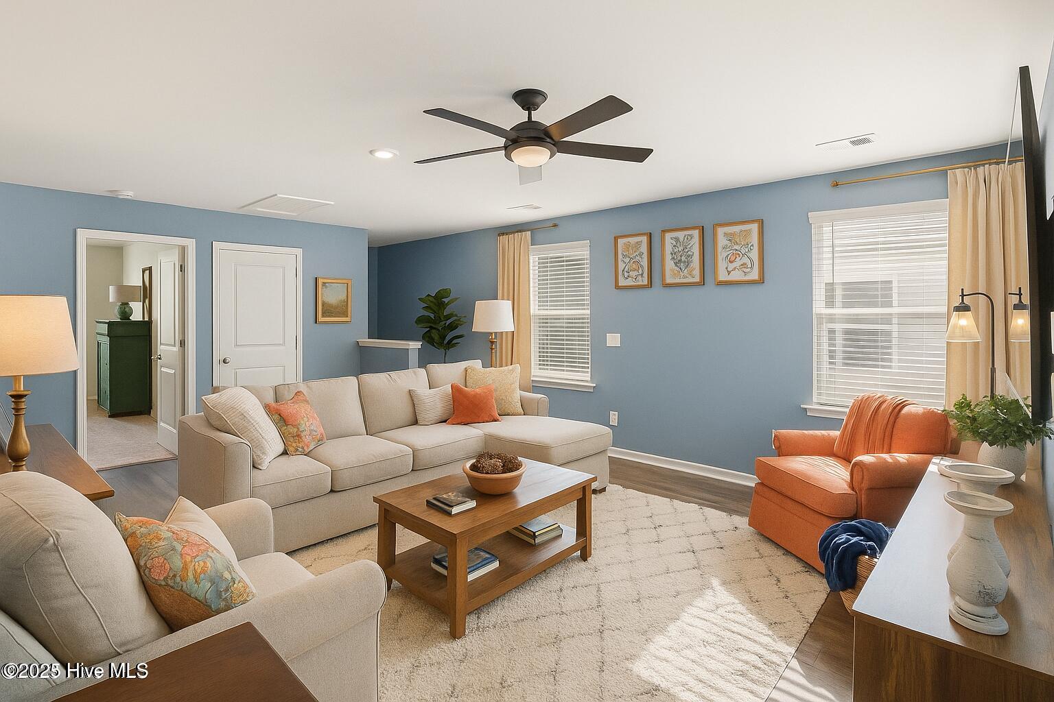 100540789 | Photo 29