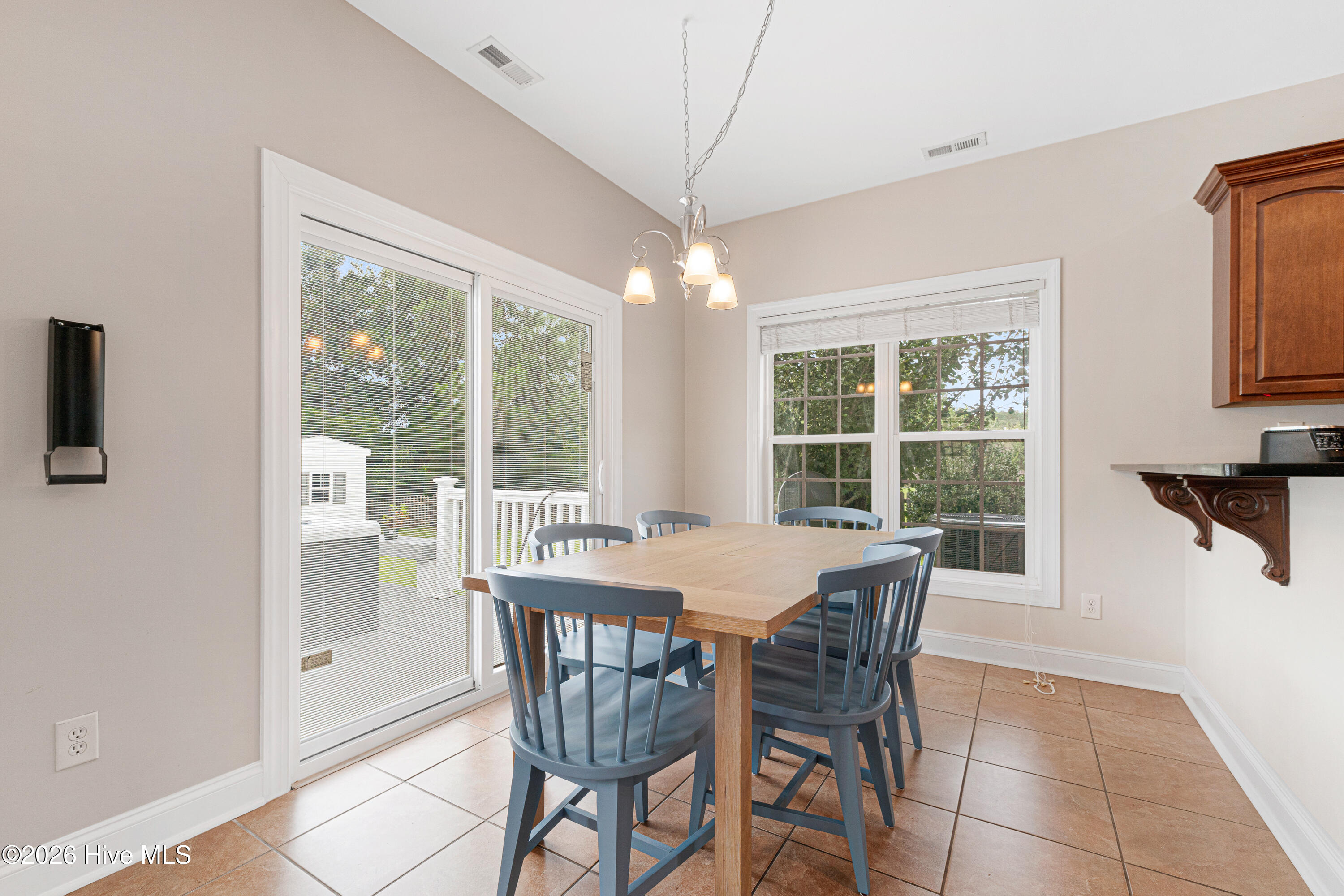 412 Waverly Court,Newport