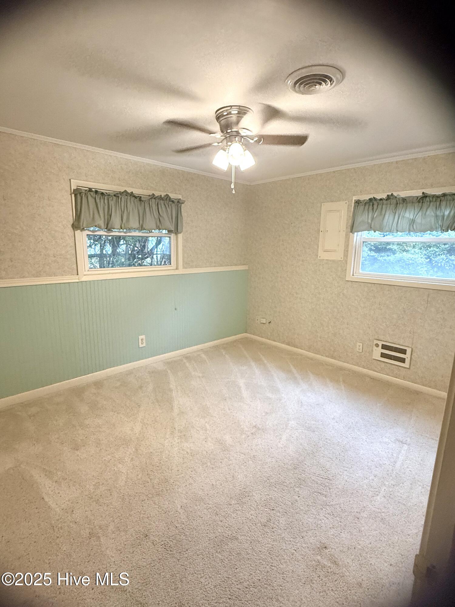 100534449 | Photo 48